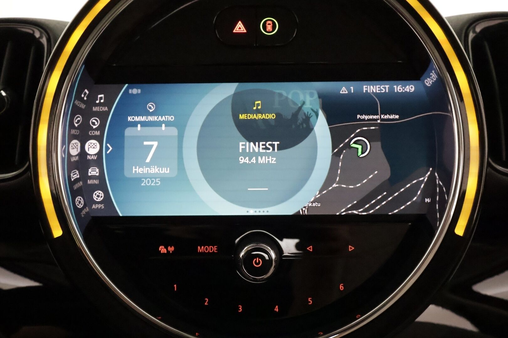 Mini Countryman 2022 Cooper SE ALL4 Experience **LED-valot / P.kamera / Sporttinahat / Navi / Digimittaristo** - * 1-om Suomi-auto / 2x Latauskaapelit / Kahdet Renkaat / Soh 97,4% *