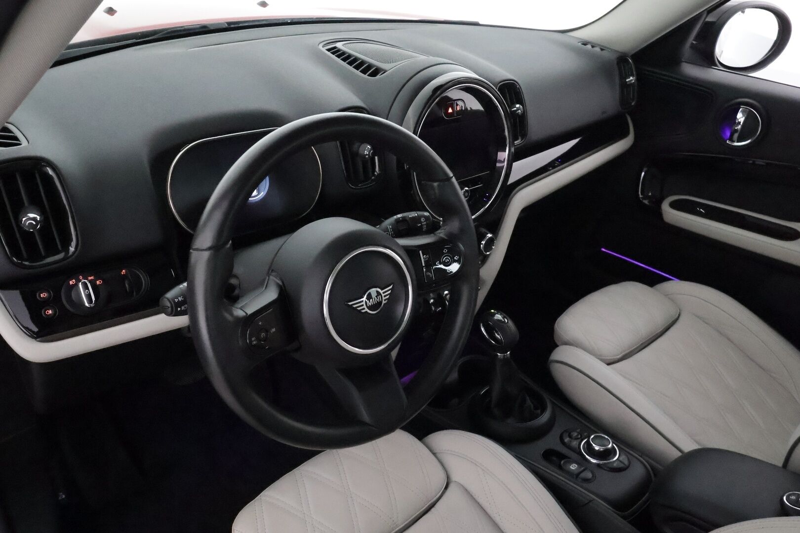 Mini Countryman 2022 Cooper SE ALL4 Experience **LED-valot / P.kamera / Sporttinahat / Navi / Digimittaristo** - * 1-om Suomi-auto / 2x Latauskaapelit / Kahdet Renkaat / Soh 97,4% *
