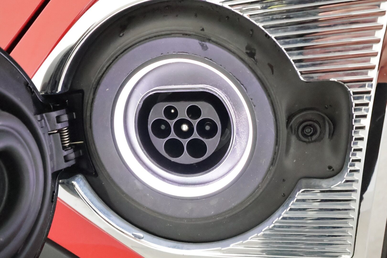 Mini Countryman 2022 Cooper SE ALL4 Experience **LED-valot / P.kamera / Sporttinahat / Navi / Digimittaristo** - * 1-om Suomi-auto / 2x Latauskaapelit / Kahdet Renkaat / Soh 97,4% *