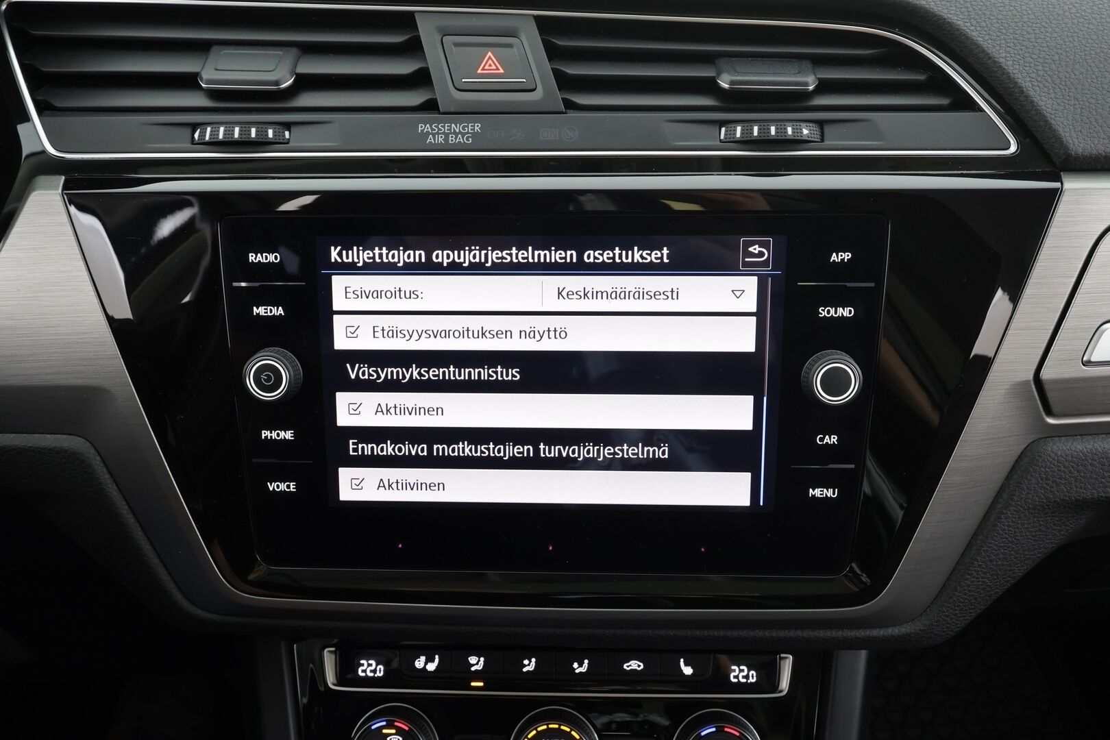 Volkswagen Touran 2019 Highline 1,6 TDI SCR 85 kW DSG * ACC / Webasto / LED / Panorama / Nahkaverhoilu / KEYLESS * - Kahdet renkaat - HULLUT JOULUT KORKOTARJOUS 2,49% 