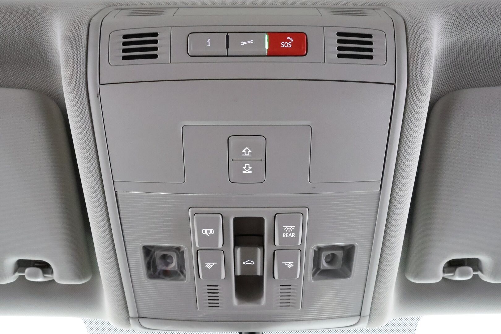 Volkswagen Touran 2019 Highline 1,6 TDI SCR 85 kW DSG * ACC / Webasto / LED / Panorama / Nahkaverhoilu / KEYLESS * - Kahdet renkaat - HULLUT JOULUT KORKOTARJOUS 2,49% 