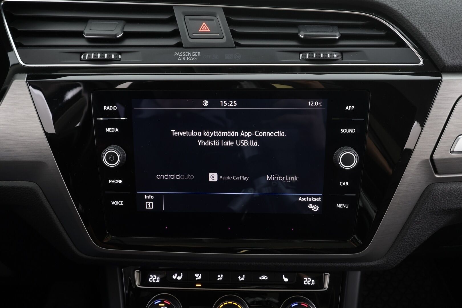 Volkswagen Touran 2019 Highline 1,6 TDI SCR 85 kW DSG * ACC / Webasto / LED / Panorama / Nahkaverhoilu / KEYLESS * - Kahdet renkaat - HULLUT JOULUT KORKOTARJOUS 2,49% 