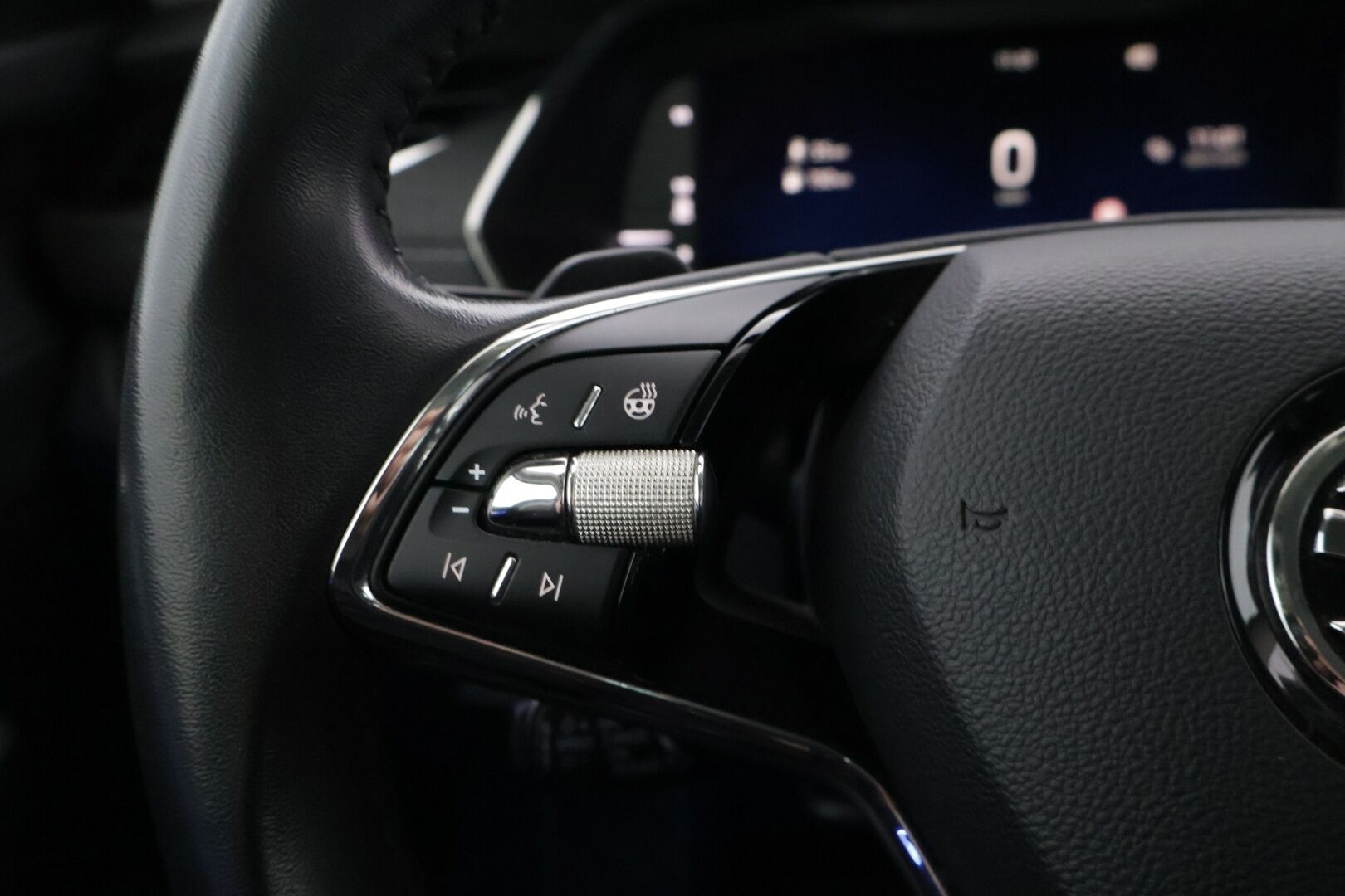 Skoda Octavia 2022 Combi 1.5 TSI G-TEC Style DSG *ACC / Webasto / Navi /  P.Kamera / KeyLessGo* - Asiallisesti huollettu / Nokian nastarenkaat / Kahdet alumiini vanteet 