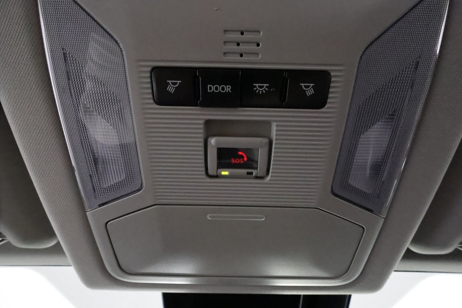 Toyota RAV4 2022 2,5 Hybrid AWD-i Business / Adapt.Vakkari / Peruutuskamera / Navi / TULOSSA // - 3,99 % KORKOTARJOUS TÄHÄN AUTOON - Ensimmäiseltä omistajalta / Suomi-auto / Kahdet renkaat vanteineen /