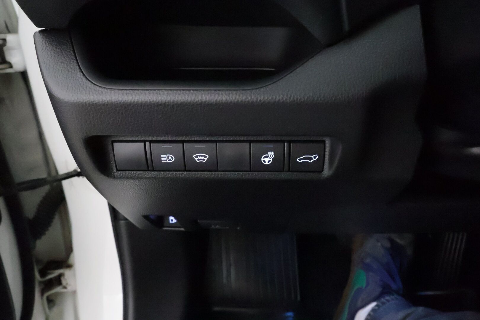 Toyota RAV4 2022 2,5 Hybrid AWD-i Business / Adapt.Vakkari / Peruutuskamera / Navi / TULOSSA // - 3,99 % KORKOTARJOUS TÄHÄN AUTOON - Ensimmäiseltä omistajalta / Suomi-auto / Kahdet renkaat vanteineen /