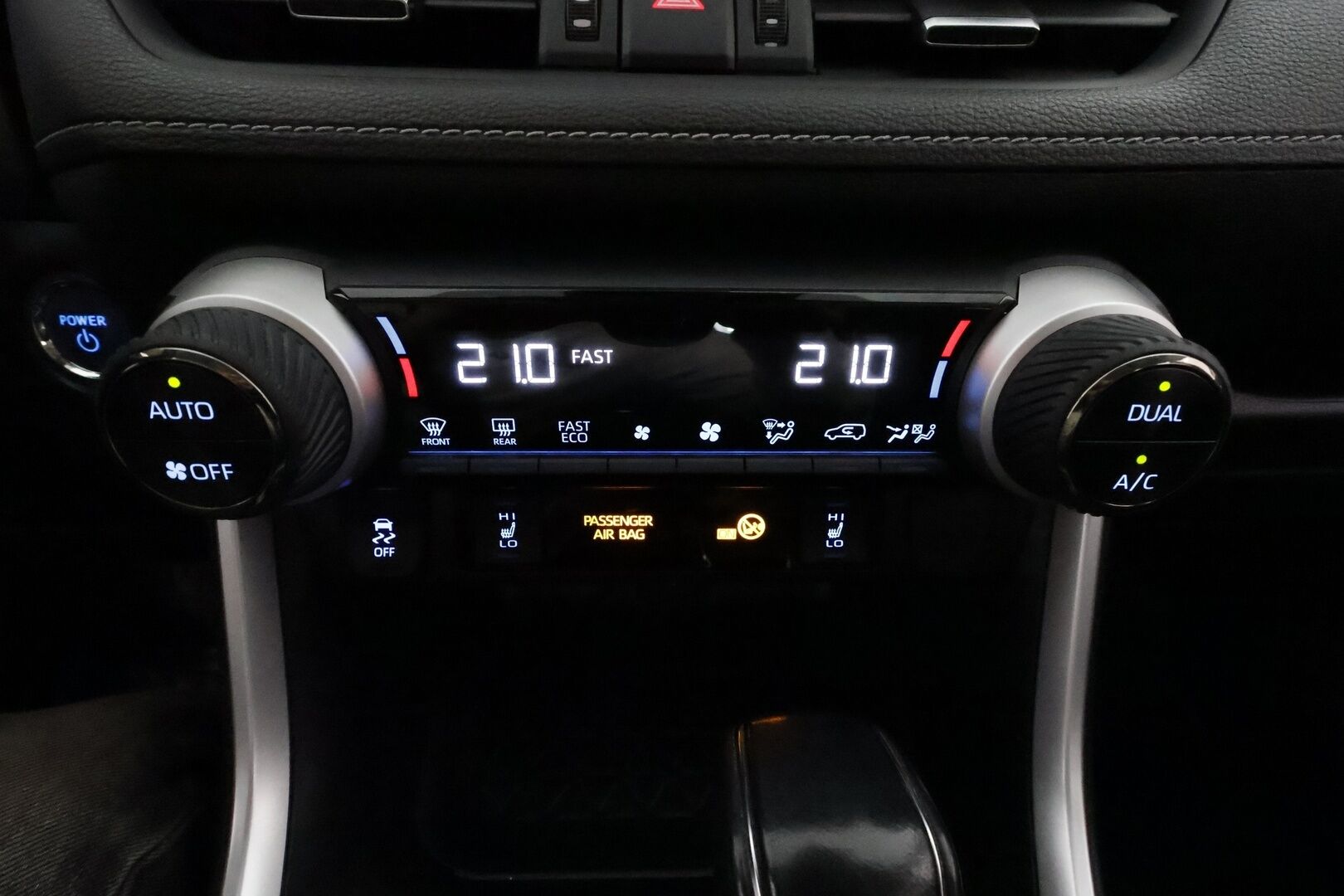 Toyota RAV4 2022 2,5 Hybrid AWD-i Business / Adapt.Vakkari / Peruutuskamera / Navi / TULOSSA // - 3,99 % KORKOTARJOUS TÄHÄN AUTOON - Ensimmäiseltä omistajalta / Suomi-auto / Kahdet renkaat vanteineen /