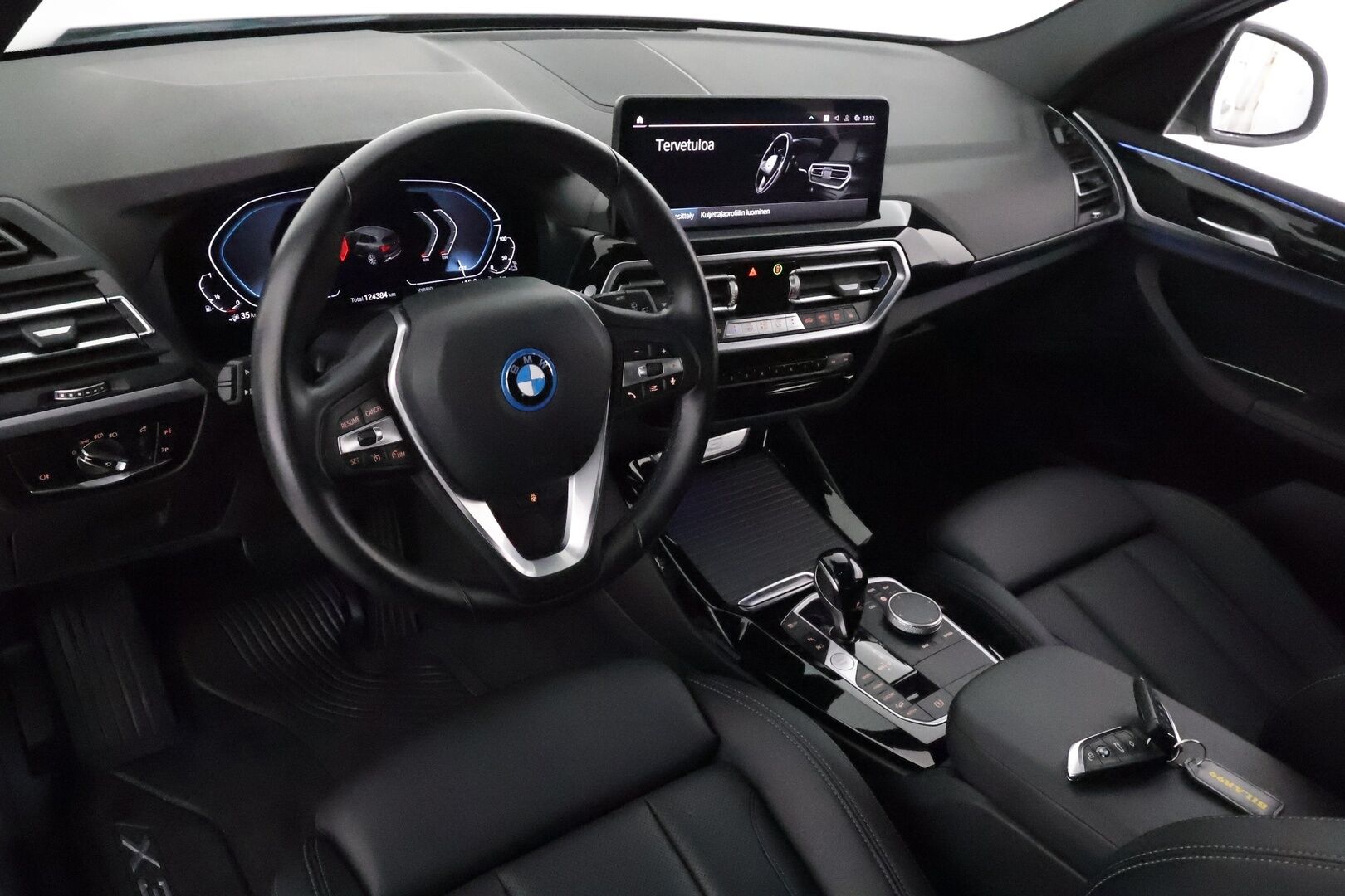BMW X3 2022 G01 xDrive 30e A Charged Edition *Vakkari / Hifi / P.kamera / LED / Navi / Koukku / Sporttinahat* - 3,99 % KORKOTARJOUS TÄHÄN AUTOON 28.9. ASTI! - Akku kuntotarkastettu SOH 97,7% / 1.Om Suomi-auto / Kahdet renkaat aluvanteilla / Merkkihuollettu