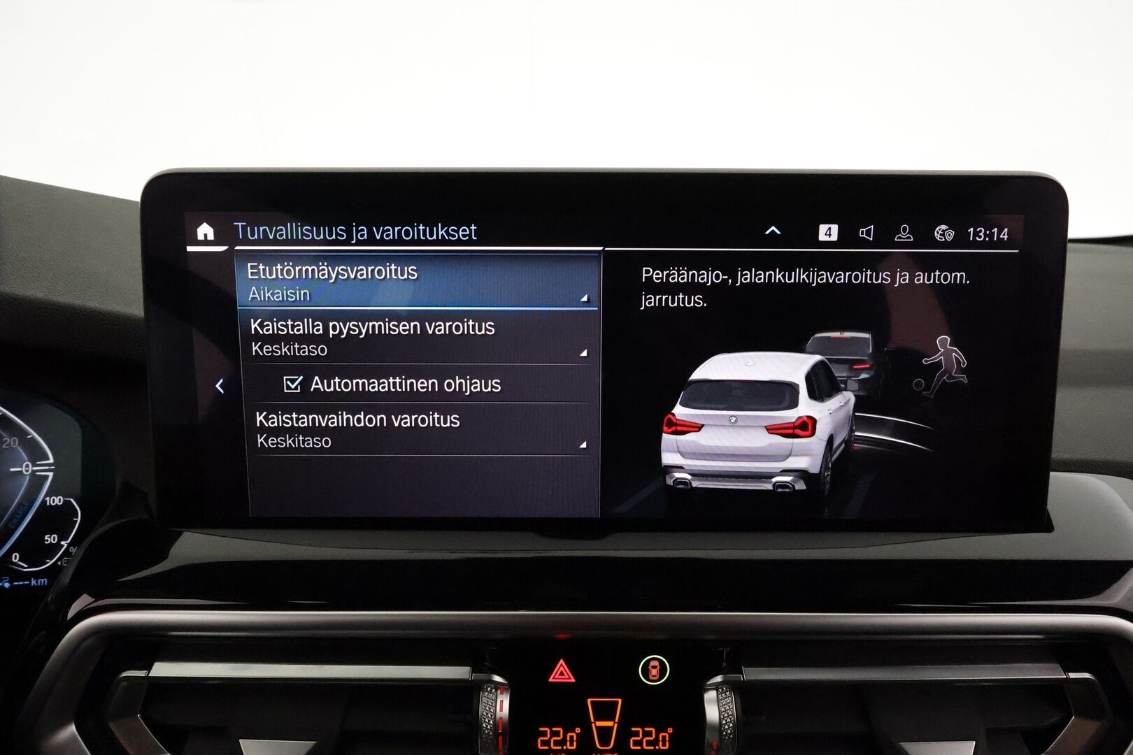 BMW X3 2022 G01 xDrive 30e A Charged Edition *Vakkari / Hifi / P.kamera / LED / Navi / Koukku / Sporttinahat* - 3,99 % KORKOTARJOUS TÄHÄN AUTOON 28.9. ASTI! - Akku kuntotarkastettu SOH 97,7% / 1.Om Suomi-auto / Kahdet renkaat aluvanteilla / Merkkihuollettu