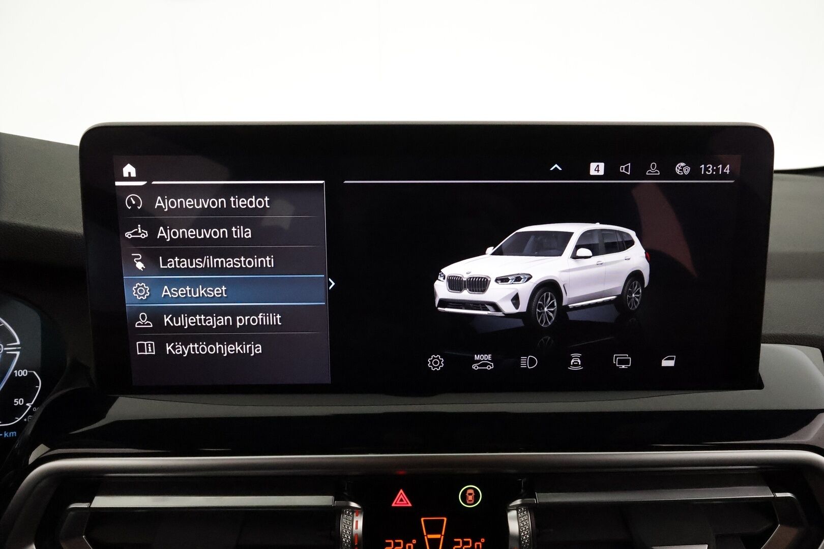 BMW X3 2022 G01 xDrive 30e A Charged Edition *Vakkari / Hifi / P.kamera / LED / Navi / Koukku / Sporttinahat* - 3,99 % KORKOTARJOUS TÄHÄN AUTOON 28.9. ASTI! - Akku kuntotarkastettu SOH 97,7% / 1.Om Suomi-auto / Kahdet renkaat aluvanteilla / Merkkihuollettu
