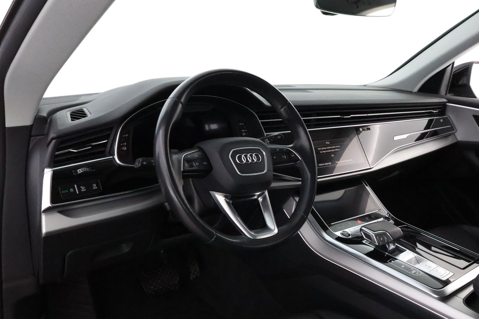 Audi Q8 2021 60 TFSI e 340 kW quattro tiptronic * Adapt.Vakkari / Ilma-Alusta / Nahkaiset Muistipenkit / Koukku / Peruutuskamera / - Audi Premium Sound / Merkkihuollettu / Juuri tullut Tampereelle!