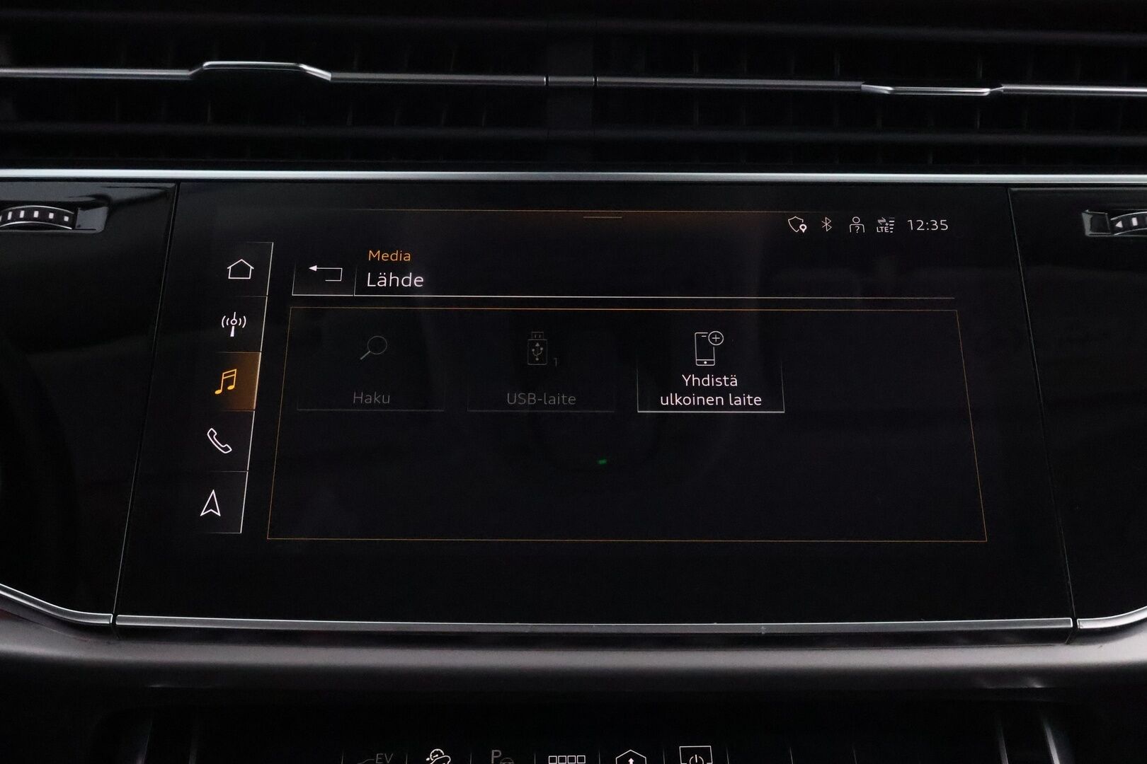 Audi Q8 2021 60 TFSI e 340 kW quattro tiptronic * Adapt.Vakkari / Ilma-Alusta / Nahkaiset Muistipenkit / Koukku / Peruutuskamera / - Audi Premium Sound / Merkkihuollettu / Juuri tullut Tampereelle!