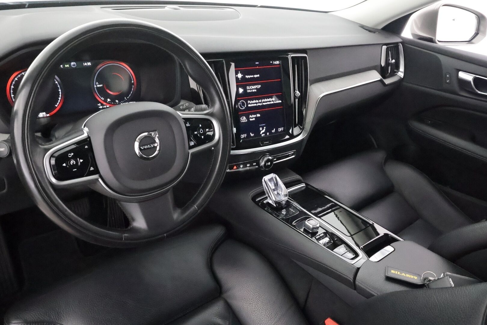 Volvo V60 2020 T8 TwE AWD Inscription aut - | Webasto | Koukku | Panorama | ACC | P.kamera | Full-LED | Sporttipenkki Muistilla | Navi | Kaistavahti | Katveavustin | Keyless | 2x Latauskaapelit | Kahdet renkaat |