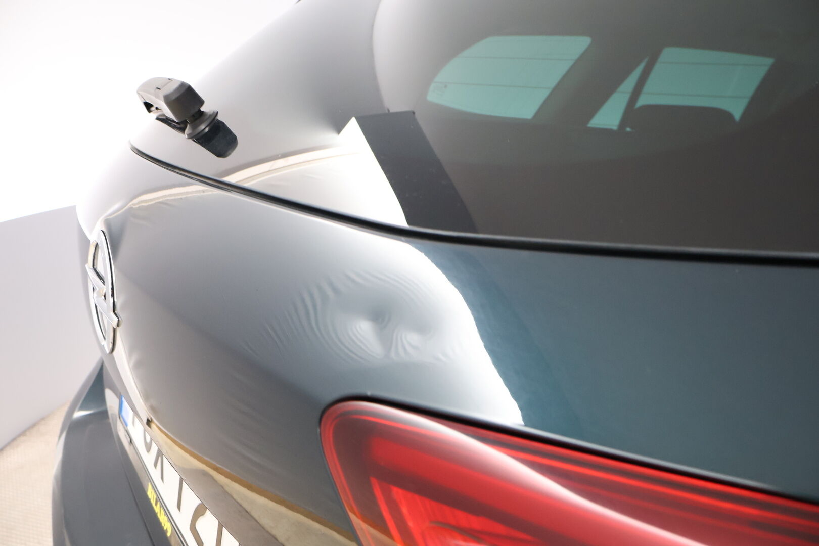 Opel Insignia 2018 MYYDÄÄN HUUTOKAUPAT.COM - / Webasto / ACC / 360-kamera / HUD / Vetokoukku / Nahkasisusta / Ilmastoidut etuistuimet / 