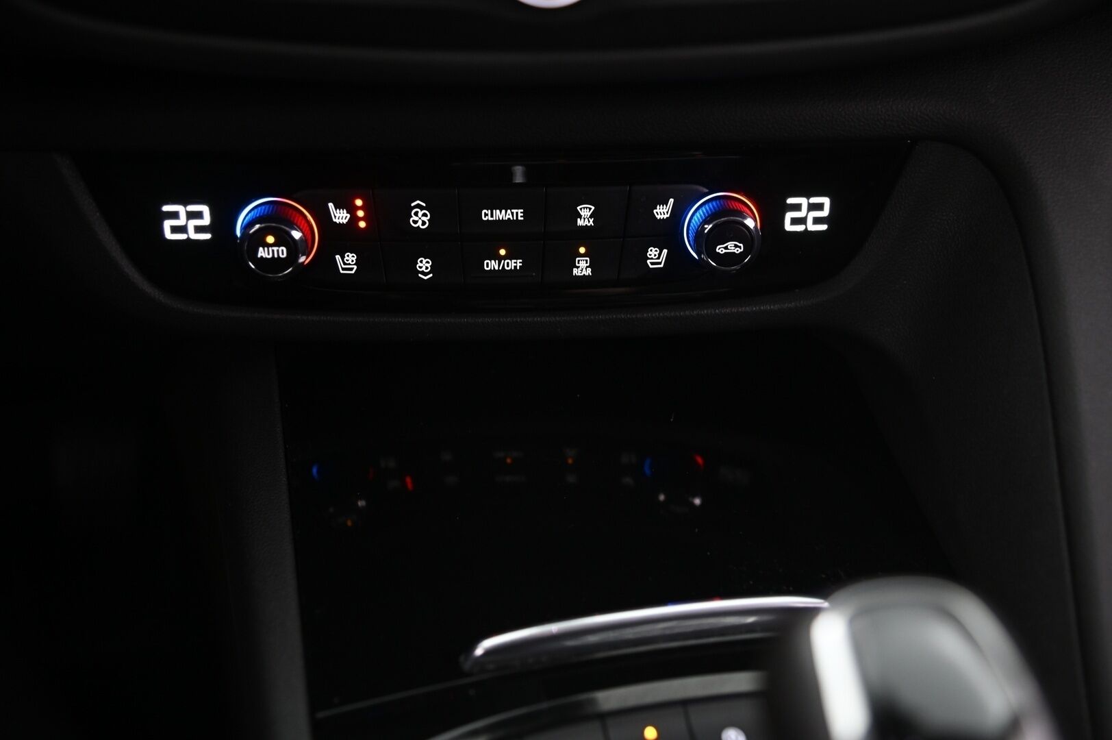 Opel Insignia 2018 MYYDÄÄN HUUTOKAUPAT.COM - / Webasto / ACC / 360-kamera / HUD / Vetokoukku / Nahkasisusta / Ilmastoidut etuistuimet / 