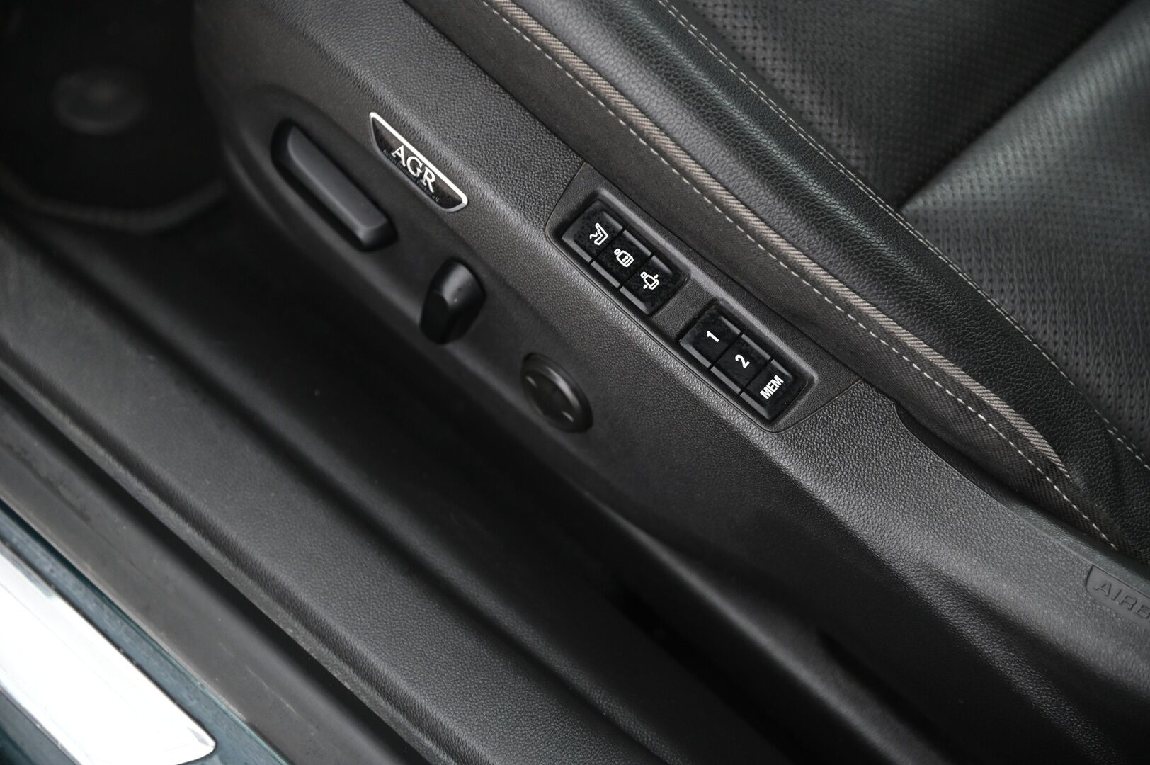 Opel Insignia 2018 MYYDÄÄN HUUTOKAUPAT.COM - / Webasto / ACC / 360-kamera / HUD / Vetokoukku / Nahkasisusta / Ilmastoidut etuistuimet / 