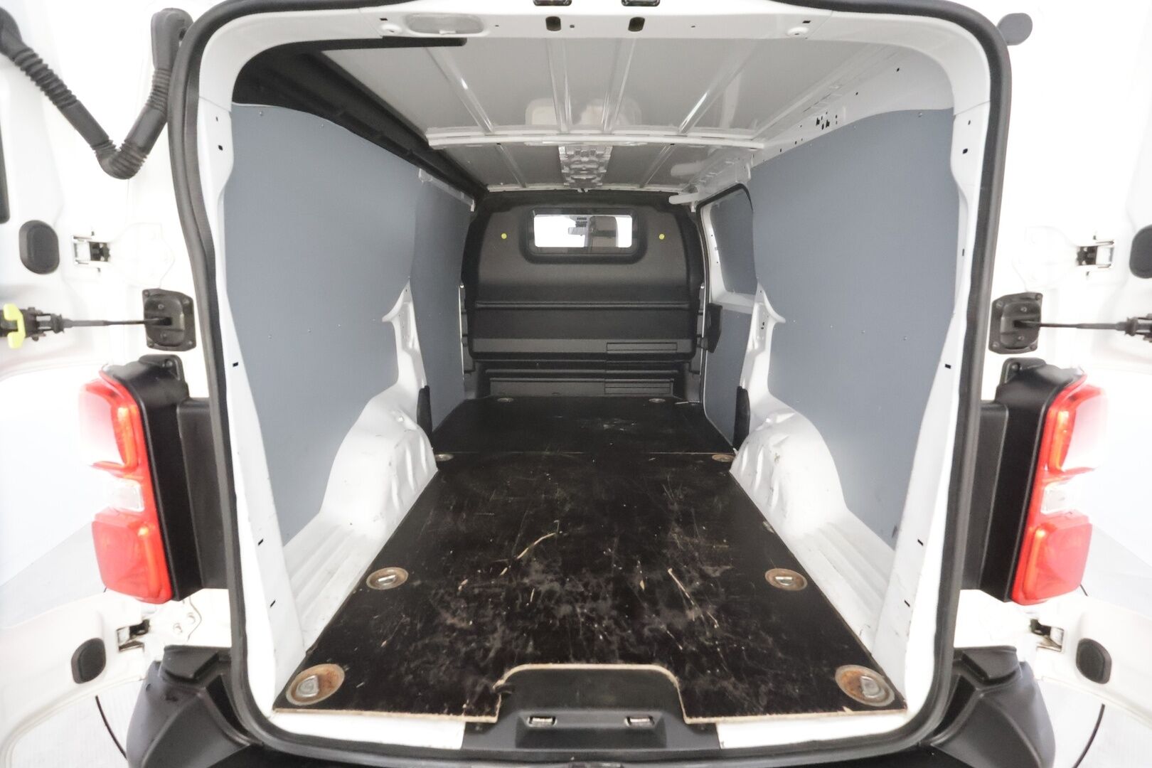 Opel Vivaro-e 2022 Van L Comfort 136 hv automaatti 75 kWh - | P.Kamera | Vakkari | Bluetooth | Katveavustin | Puolinahat | Ilmastointi | Penkinlämmittimet | 1-om Suomi-auto | Kahdet renkaat |