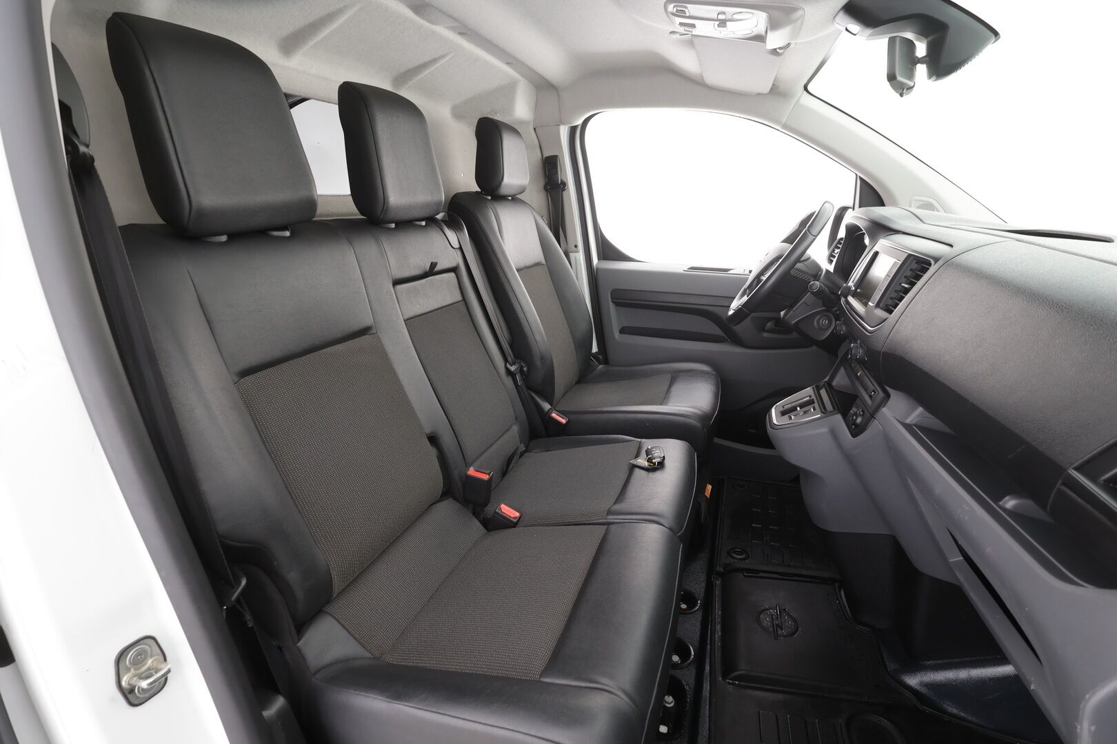 Opel Vivaro-e 2022 Van L Comfort 136 hv automaatti 75 kWh - | P.Kamera | Vakkari | Bluetooth | Katveavustin | Puolinahat | Ilmastointi | Penkinlämmittimet | 1-om Suomi-auto | Kahdet renkaat |