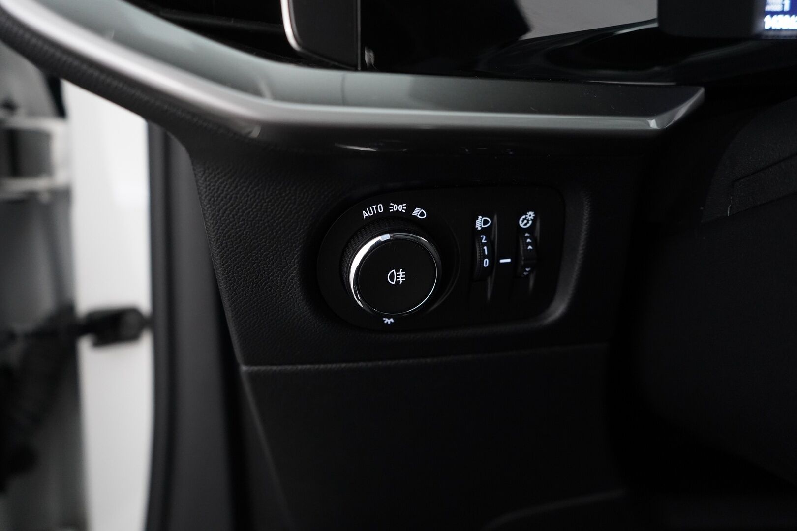 Opel Mokka 2021 Comfort 100 Turbo * Vakkari / Peruutuskamera / Lohkolämmitin * - Suomi-auto / Viimeisin huolto 146tkm / Jakohihna vaihdettu / Katsastettu 10/2025