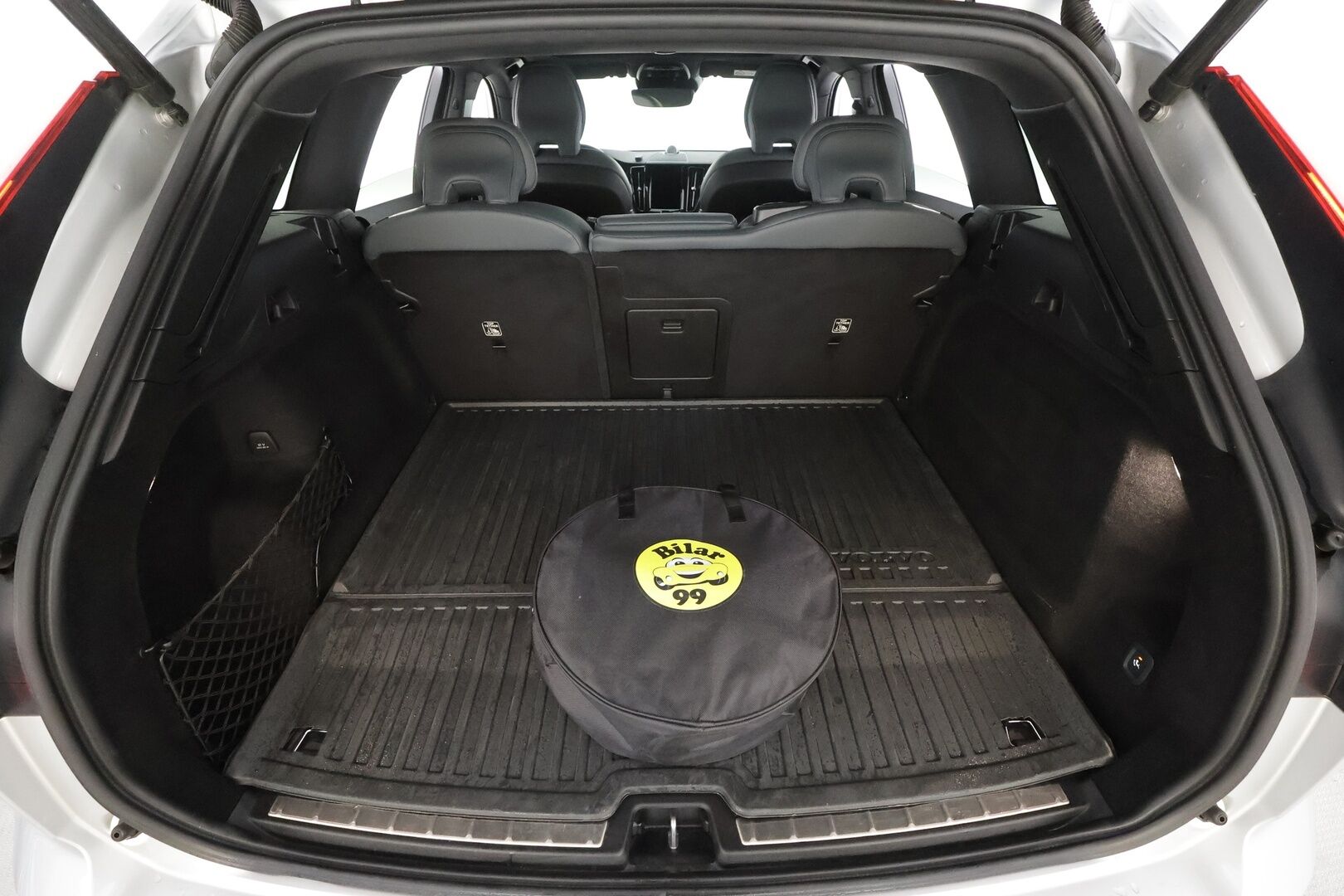 Volvo XC60 2021 T8 TwE AWD R-Design aut - Panorama | Bowers&Wilkins | Webasto | Koukku | ACC | Full-LED | 360-Kamera | Nahka-Alcantara Muistipenkki 