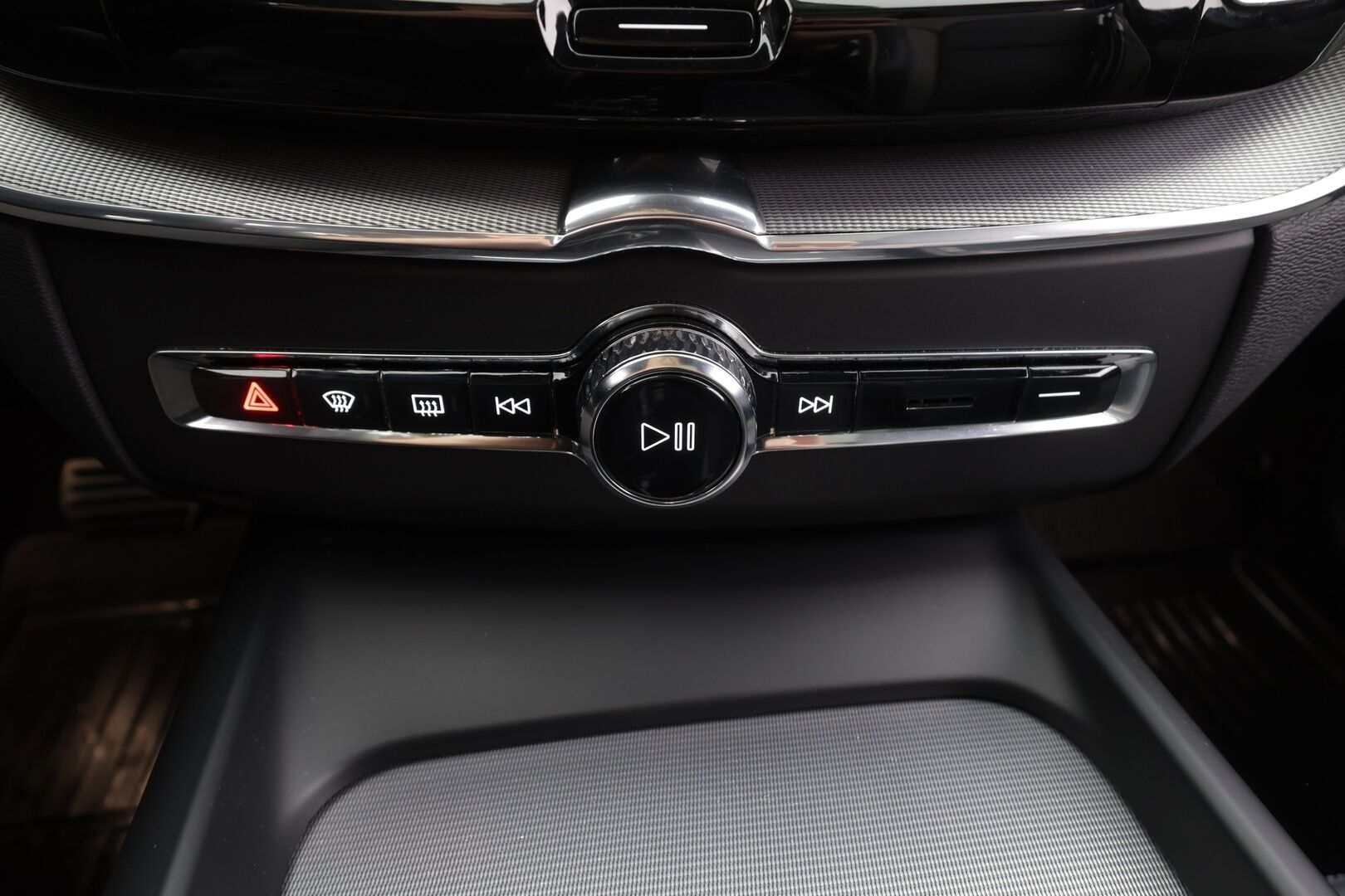 Volvo XC60 2021 T8 TwE AWD R-Design aut - Panorama | Bowers&Wilkins | Webasto | Koukku | ACC | Full-LED | 360-Kamera | Nahka-Alcantara Muistipenkki 