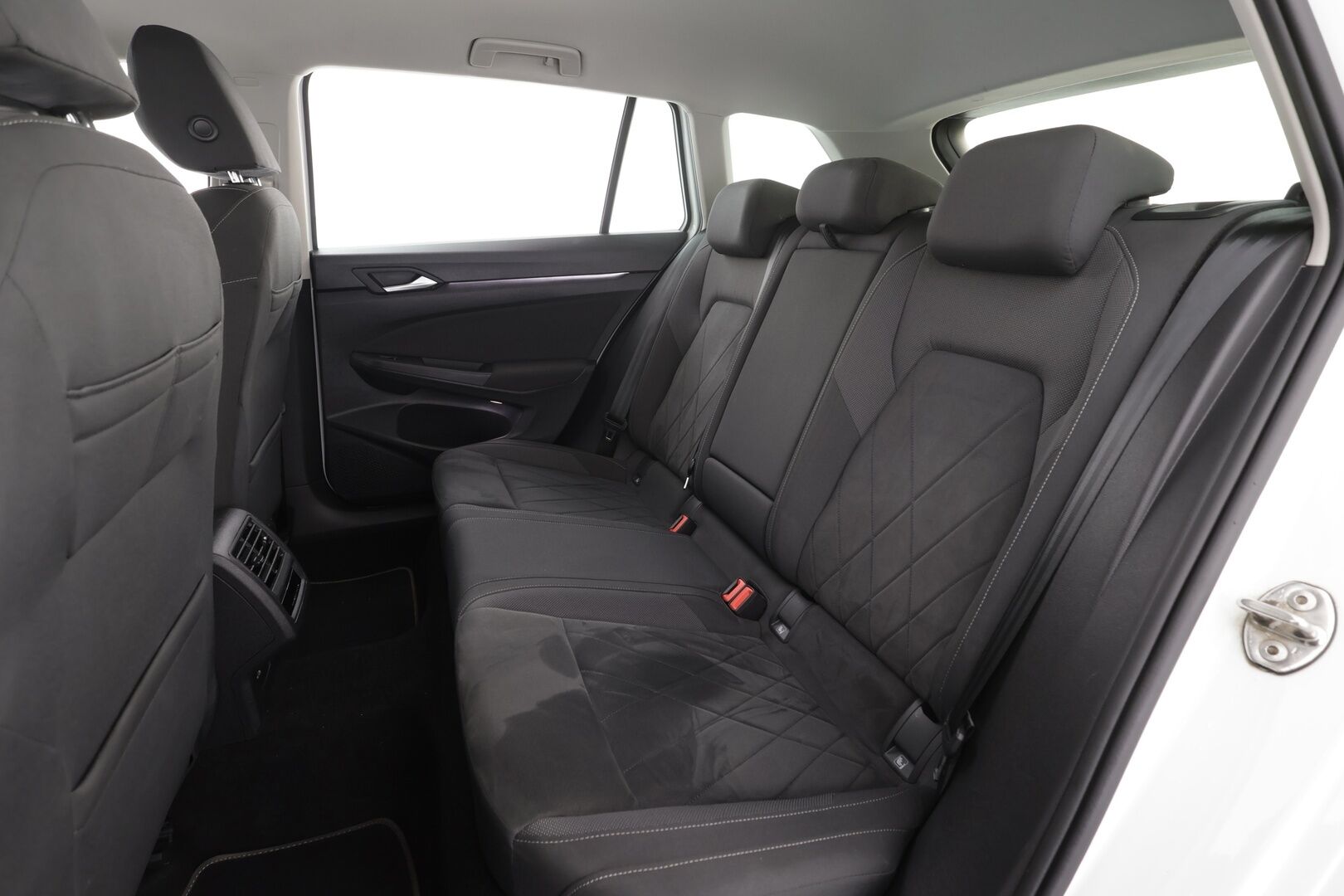 Volkswagen Golf 2022 Variant Style Business 2,0 TSI 140 kW 4MOTION DSG * ACC / Webasto / Muistipenkki / Koukku / LED / Apple & Android * - 1.om Suomi-auto / Merkkihuollettu / Kahdet renkaat