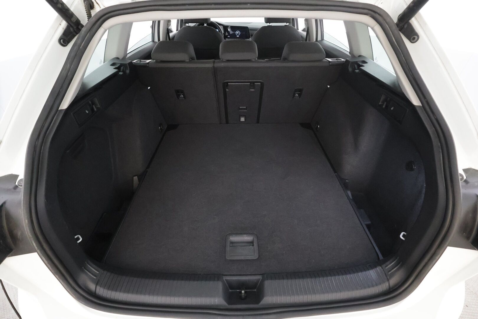 Volkswagen Golf 2022 Variant Style Business 2,0 TSI 140 kW 4MOTION DSG * ACC / Webasto / Muistipenkki / Koukku / LED / Apple & Android * - 1.om Suomi-auto / Merkkihuollettu / Kahdet renkaat