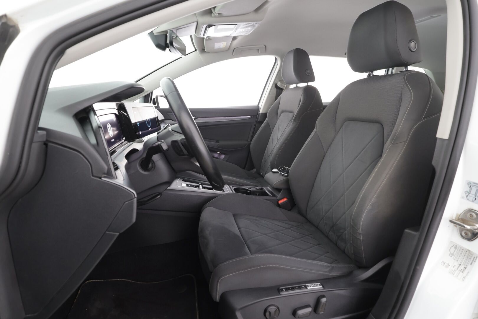 Volkswagen Golf 2022 Variant Style Business 2,0 TSI 140 kW 4MOTION DSG * ACC / Webasto / Muistipenkki / Koukku / LED / Apple & Android * - 1.om Suomi-auto / Merkkihuollettu / Kahdet renkaat