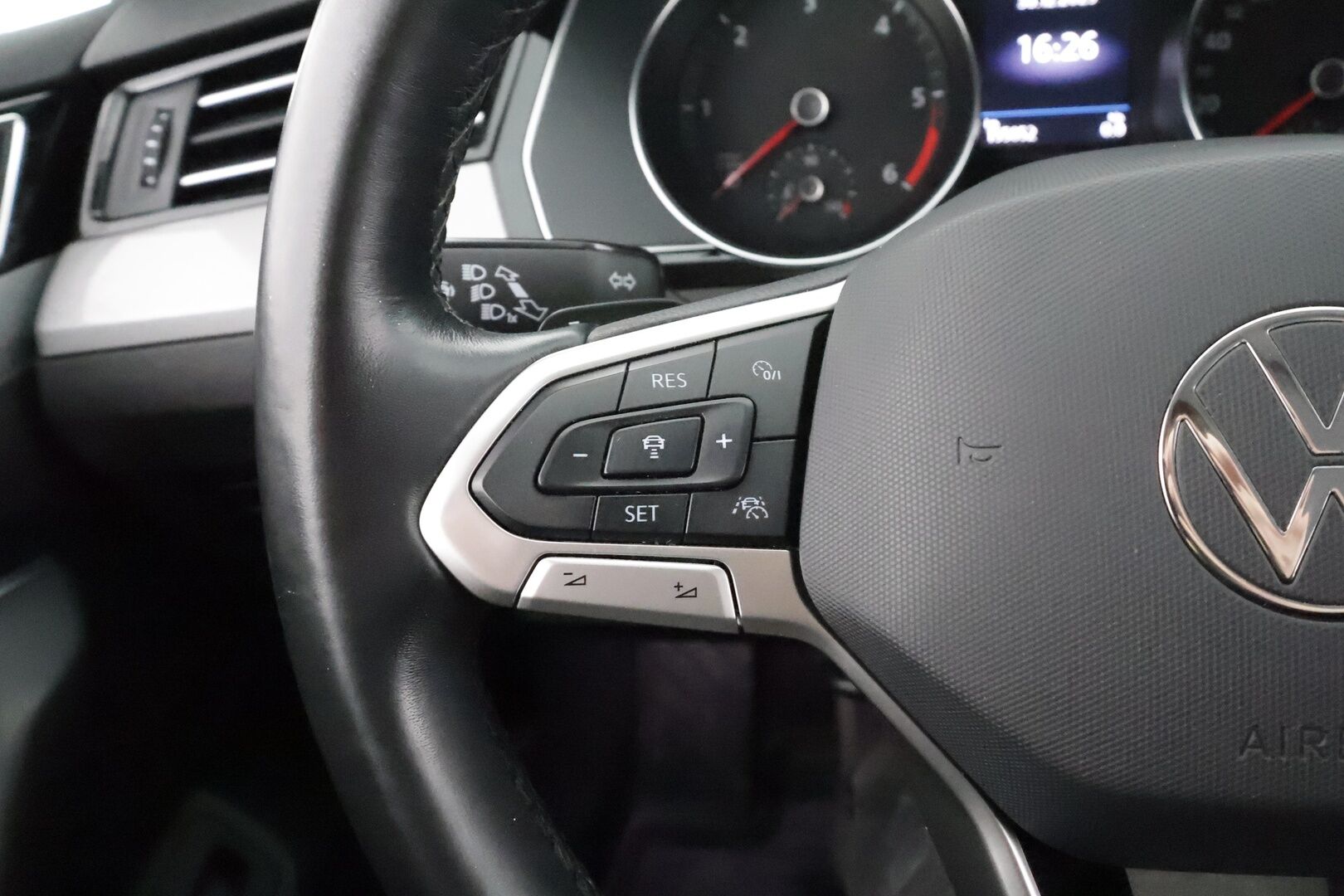 Volkswagen Passat 2022 Style Business 2,0 TDI 110kW DSG * ACC / Webasto / P-Kamera / Koukku / LED * - 1.om Suomi-auto / 2x vanteet / Keyless - HULLUT AVAJAISHULINAT KORKOTARJOUS 3,29 %