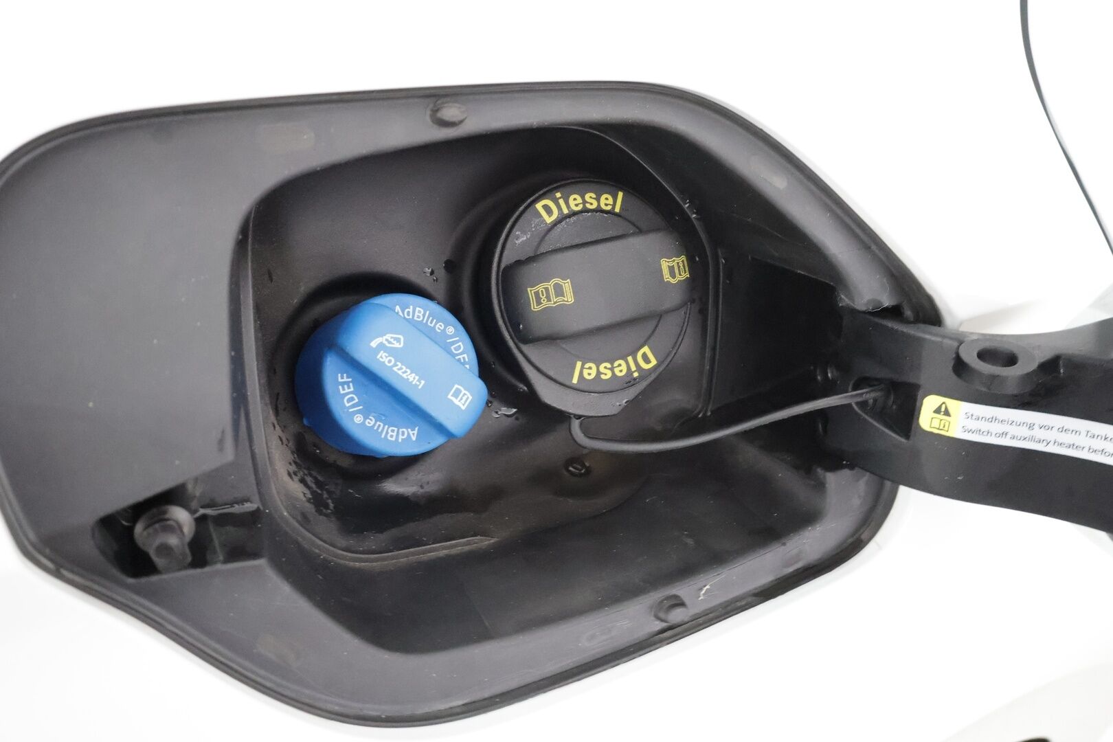 Volkswagen Passat 2022 Style Business 2,0 TDI 110kW DSG * ACC / Webasto / P-Kamera / Koukku / LED * - 1.om Suomi-auto / 2x vanteet / Keyless