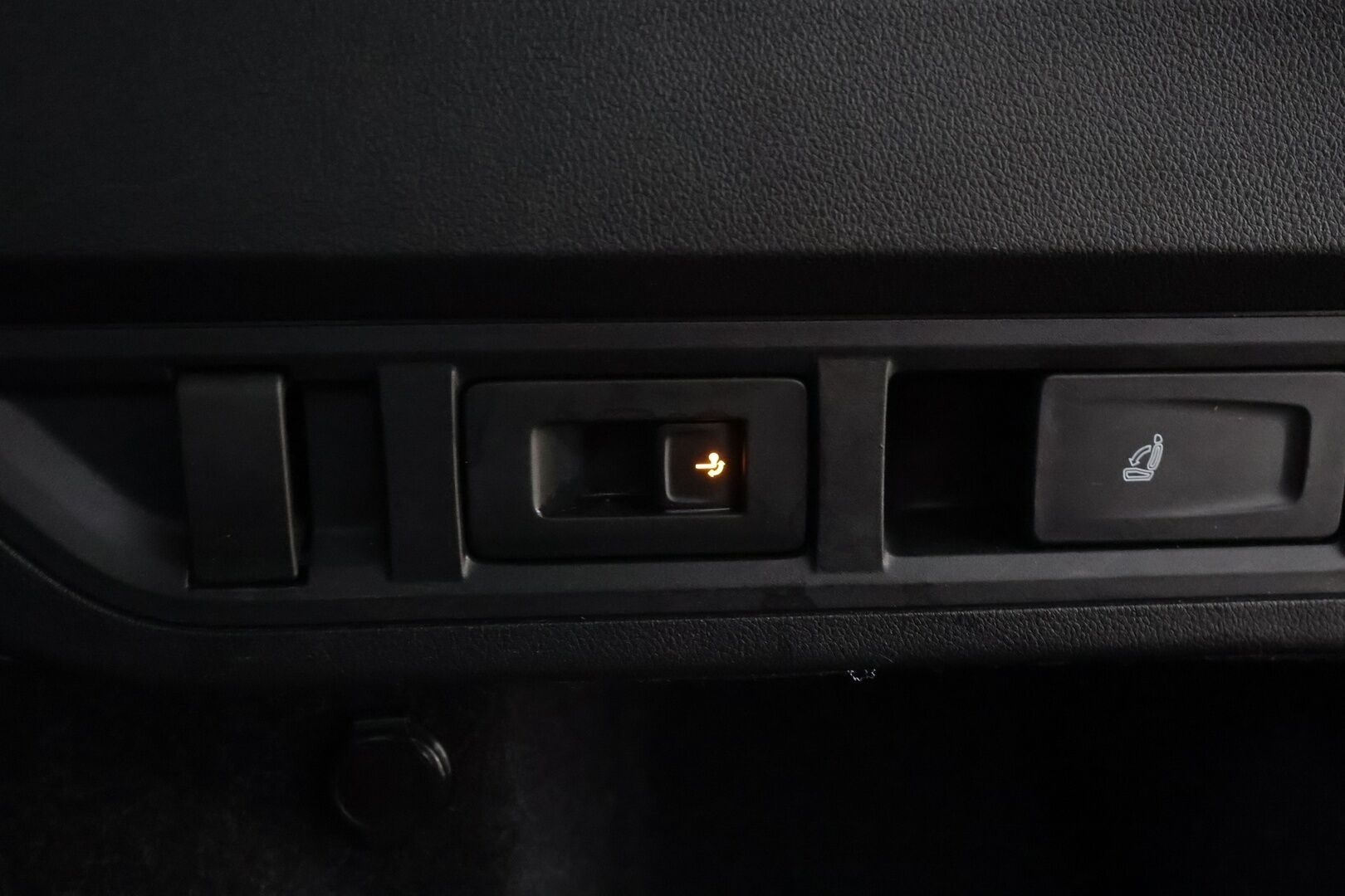 Skoda Octavia 2022 Combi 2.0 TDI 150 4x4 Style DSG * ACC / P.kamera / Matrix LED / Webasto / Koukku / Navi / Nahat / KeylessGo * - 1.Om Suomi-auto / Kahdet renkaat aluvanteilla