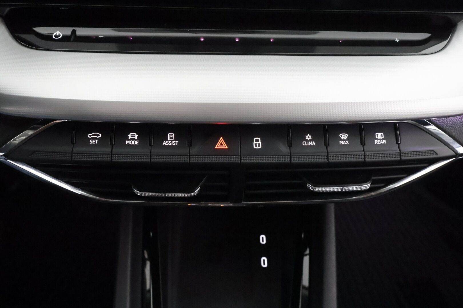 Skoda Octavia 2022 Combi 2.0 TDI 150 4x4 Style DSG * ACC / P.kamera / Matrix LED / Webasto / Koukku / Navi / Nahat / KeylessGo * - 1.Om Suomi-auto / Kahdet renkaat aluvanteilla