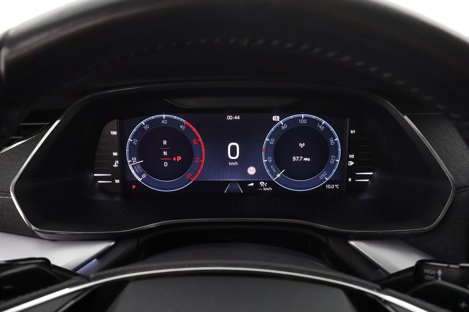 Skoda Octavia 2022 Combi 2.0 TDI 150 4x4 Style DSG * ACC / P.kamera / Matrix LED / Webasto / Koukku / Navi / Nahat / KeylessGo * - 1.Om Suomi-auto / Kahdet renkaat aluvanteilla