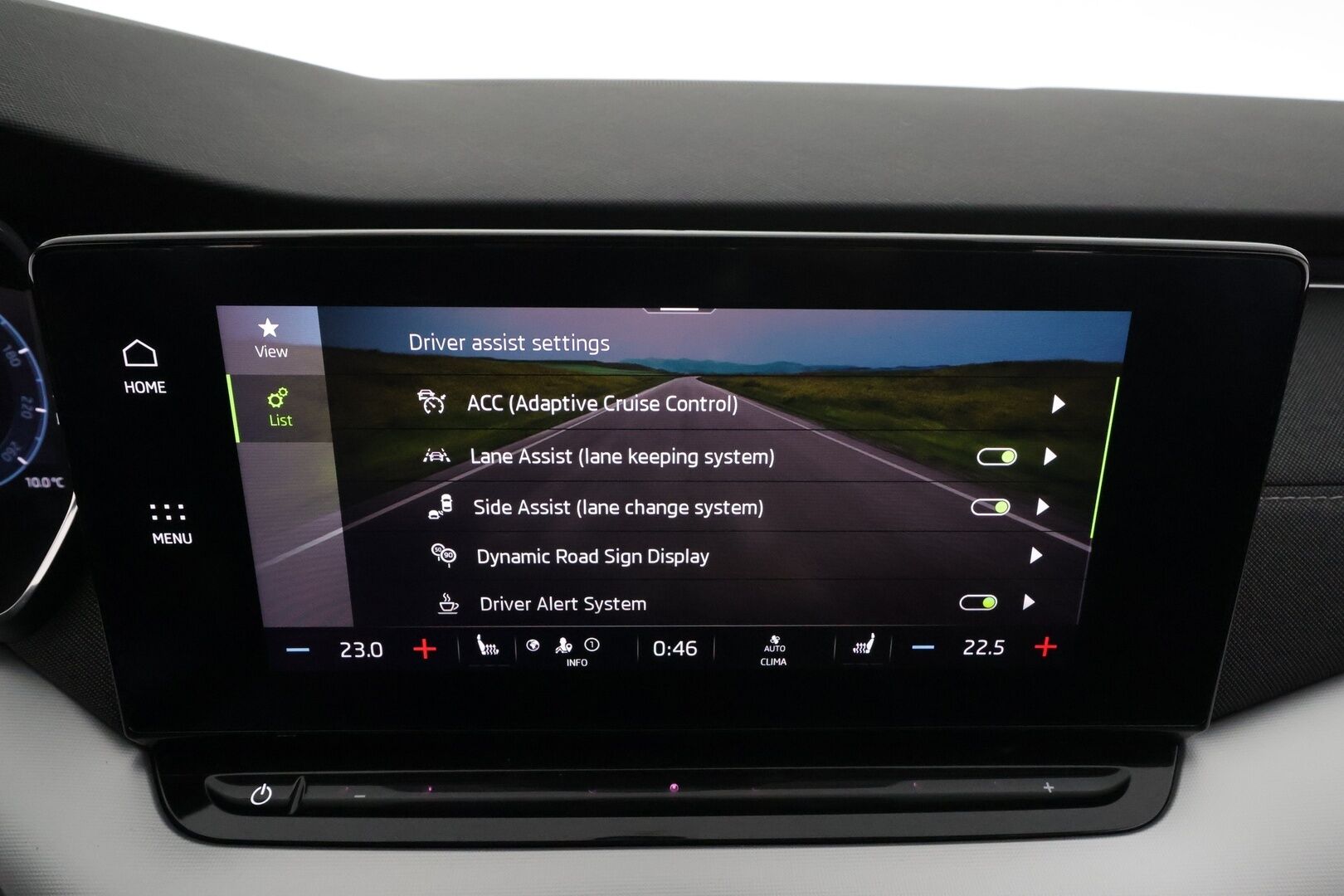 Skoda Octavia 2022 Combi 2.0 TDI 150 4x4 Style DSG * ACC / P.kamera / Matrix LED / Webasto / Koukku / Navi / Nahat / KeylessGo * - 1.Om Suomi-auto / Kahdet renkaat aluvanteilla