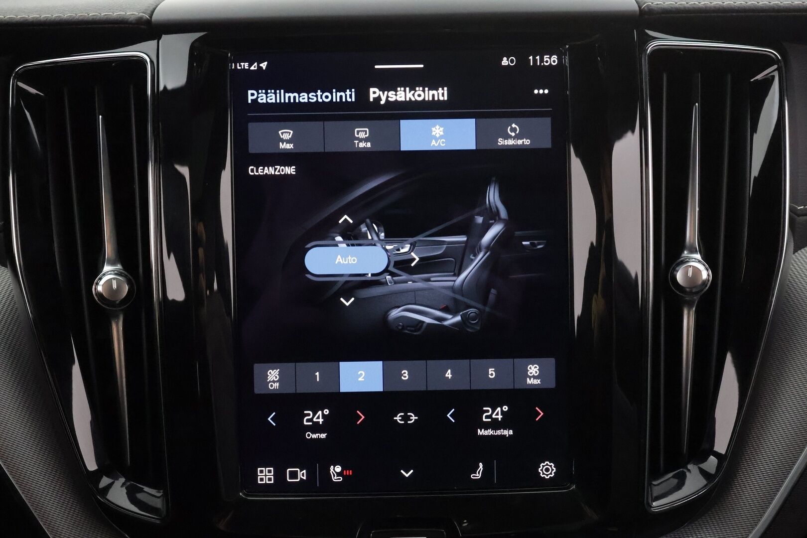 Volvo XC60 2022 T6 TwE AWD Business R-Design Edition aut. * ACC / P.kamera / Panorama / LED / Navi / Muistipenkki / Webasto / Facelift * - 1.Om Suomi-auto / Kahdet renkaat aluvanteilla - Osta nyt, maksa vasta ensi vuonna