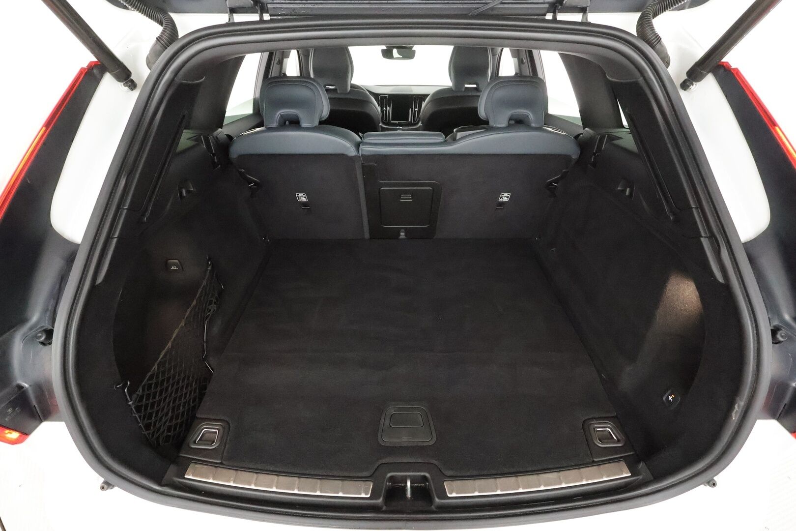 Volvo XC60 2022 T6 TwE AWD Business R-Design Edition aut. * ACC / P.kamera / Panorama / LED / Navi / Muistipenkki / Webasto / Facelift * - 1.Om Suomi-auto / Kahdet renkaat aluvanteilla - Osta nyt, maksa vasta ensi vuonna