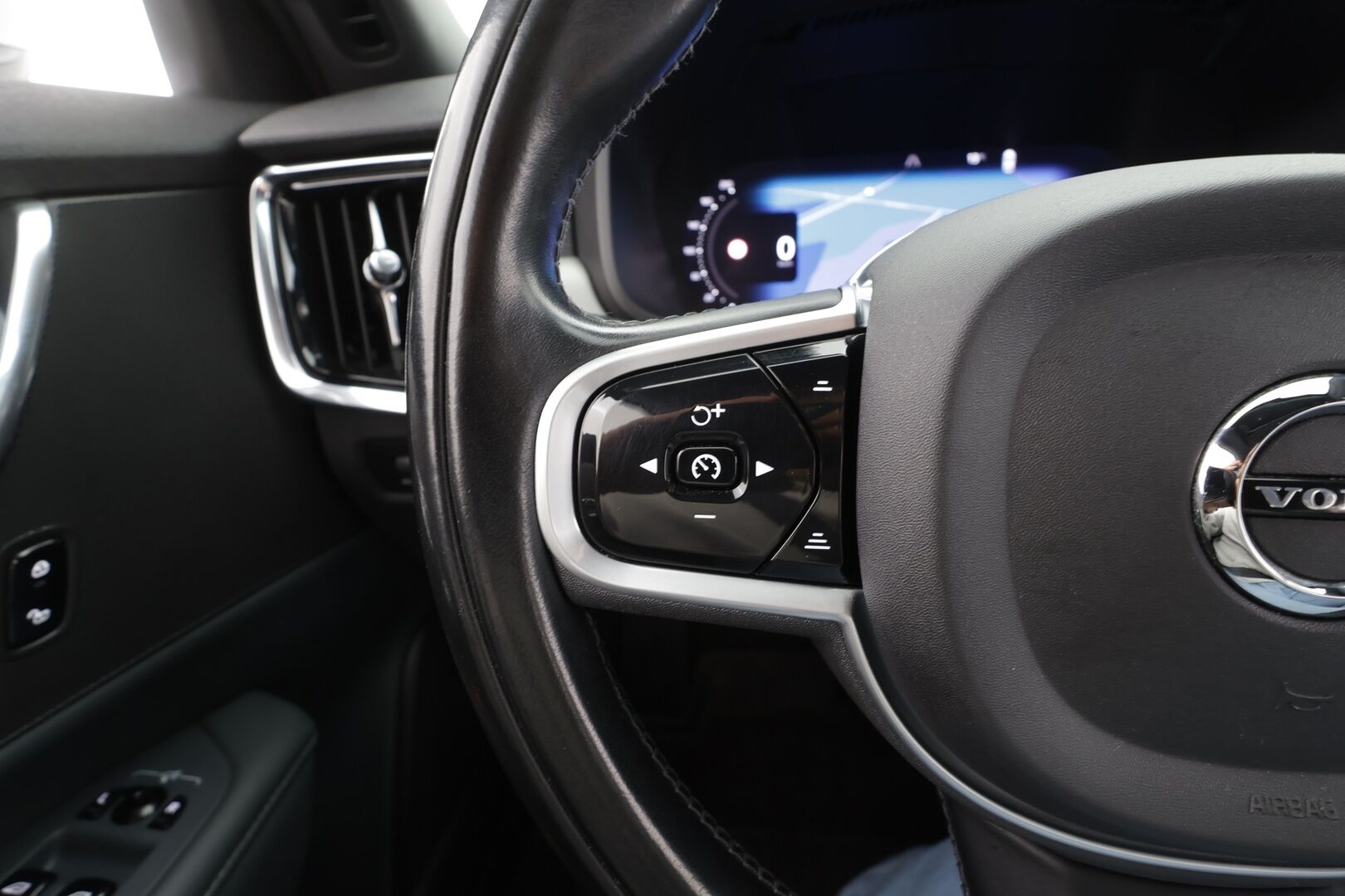 Volvo V90 2022 T6 TwE AWD Inscription Expression aut - | Pilot assist | Webasto | LED | Koukku | P.Kamera | Nahat | Osasähköt | Keyless | Suomi-auto | Kahdet Renkaat |