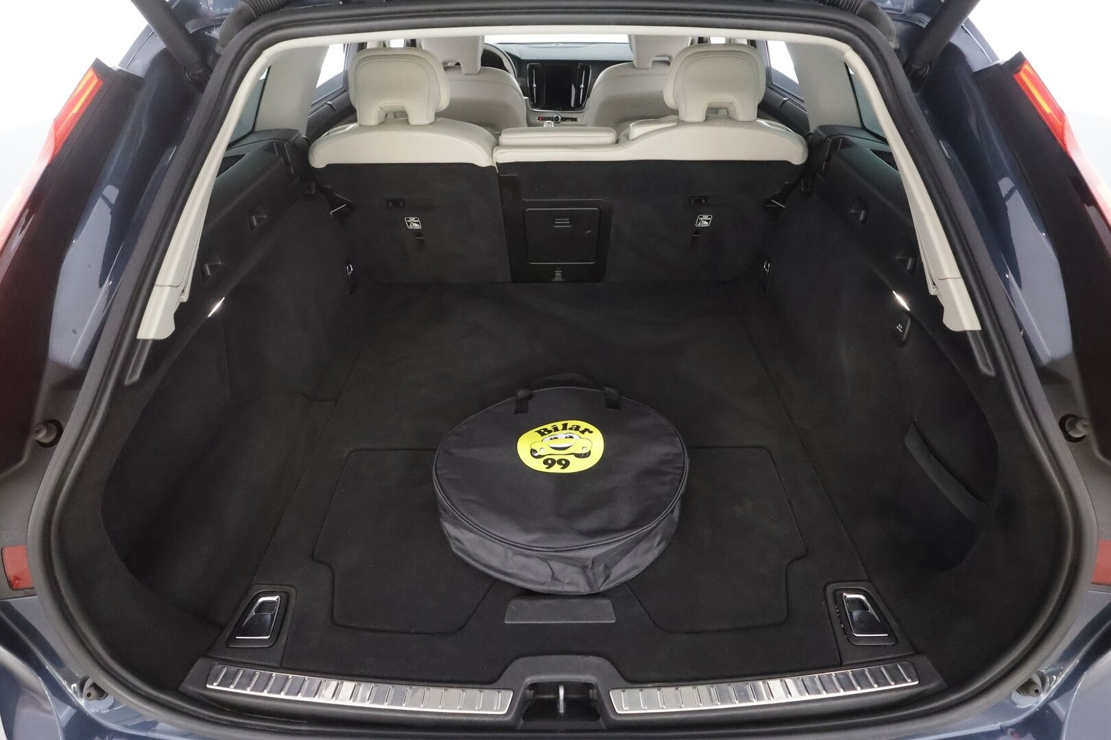 Volvo V90 2022 T6 TwE AWD Business Inscription aut - ACC | Webasto | Harman/Kardon | Sporttinahat muistilla | Kamera | Pilot Assist | BLIS | Keyless | Sähk. takaluukku | Lämm. tuulilasi | Suomi-auto | Kahdet renkaat alumiinivanteilla | ALV |
