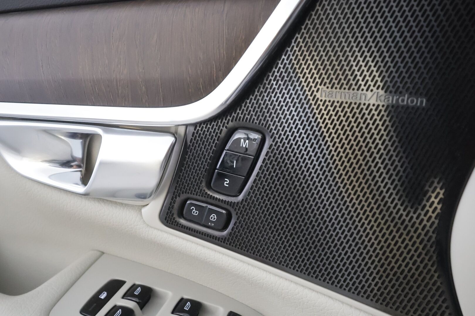 Volvo V90 2022 T6 TwE AWD Business Inscription aut - ACC | Webasto | Harman/Kardon | Sporttinahat muistilla | Kamera | Pilot Assist | BLIS | Keyless | Sähk. takaluukku | Lämm. tuulilasi | Suomi-auto | Kahdet renkaat alumiinivanteilla | ALV |