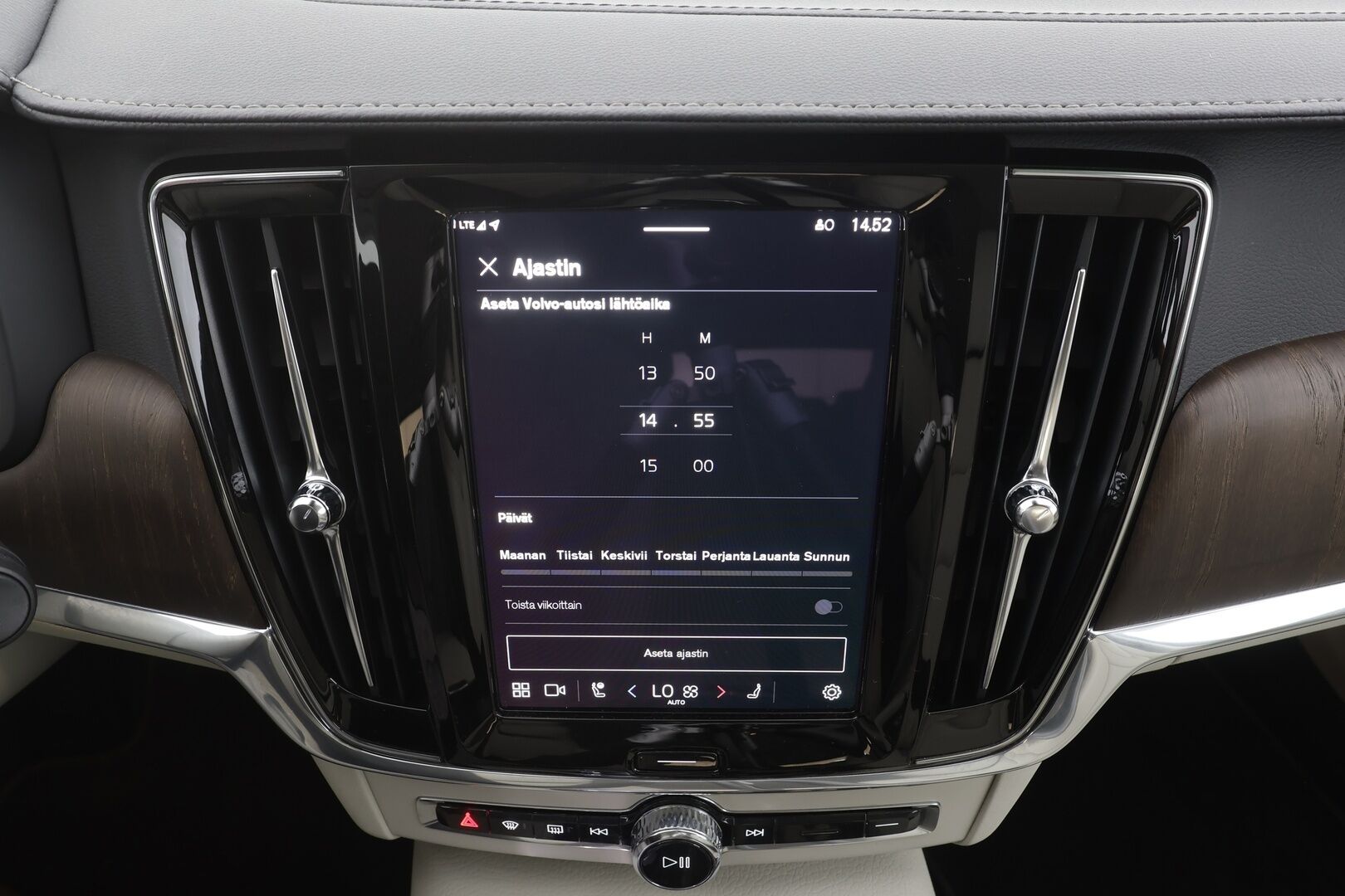 Volvo V90 2022 T6 TwE AWD Business Inscription aut - ACC | Webasto | Harman/Kardon | Sporttinahat muistilla | Kamera | Pilot Assist | BLIS | Keyless | Sähk. takaluukku | Lämm. tuulilasi | Suomi-auto | Kahdet renkaat alumiinivanteilla | ALV |
