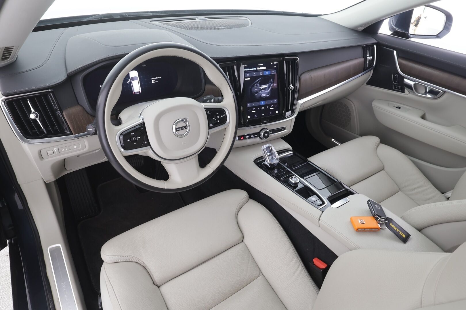 Volvo V90 2022 T6 TwE AWD Business Inscription aut - ACC | Webasto | Harman/Kardon | Sporttinahat muistilla | Kamera | Pilot Assist | BLIS | Keyless | Sähk. takaluukku | Lämm. tuulilasi | Suomi-auto | Kahdet renkaat alumiinivanteilla | ALV |