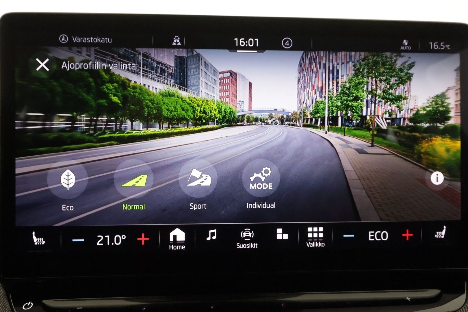 Skoda Enyaq 2022 80 Launch Edition iV - | ILP | ACC | LED | P.Kamera | Navi | Kaistavahti | Keyless | 1-om Suomi-auto | Kahdet renkaat | Merkkihuollot |
