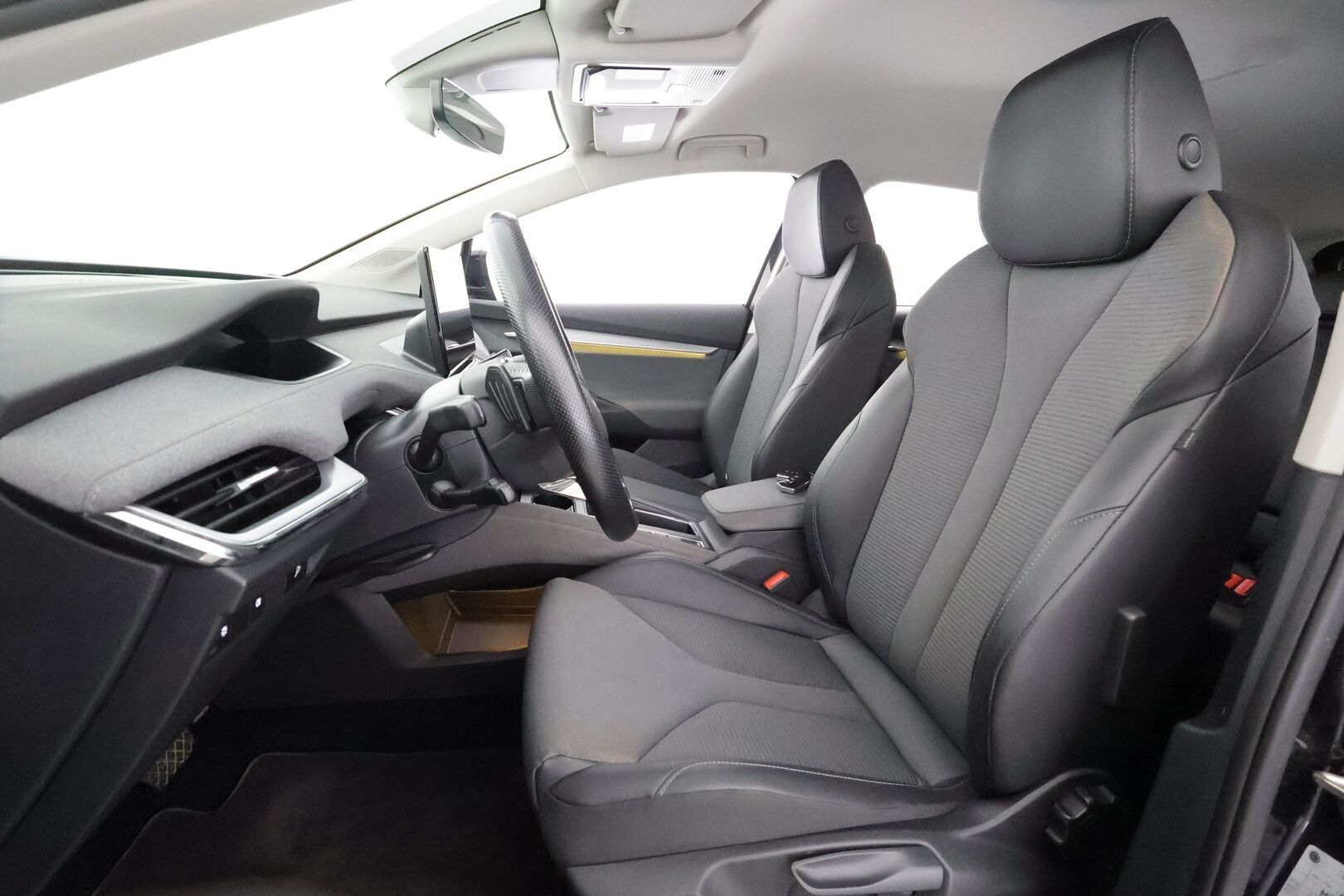 Skoda Enyaq 2022 80 Launch Edition iV - | ILP | ACC | LED | P.Kamera | Navi | Kaistavahti | Keyless | 1-om Suomi-auto | Kahdet renkaat | Merkkihuollot |