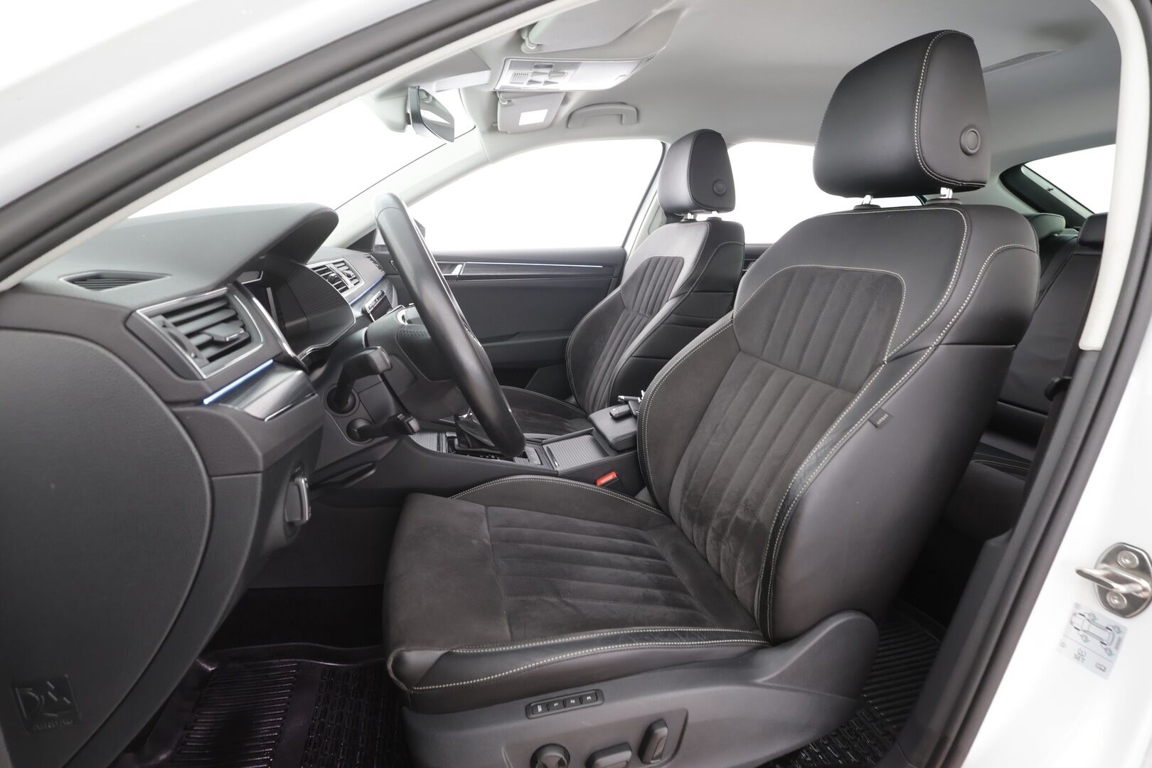 Skoda Superb 2022 1.4 TSI PHEV Style iV DSG Autom. - | ACC | Koukku | Webasto | Matrix | Canton | DCC | Muistipenkit | Nahka-alcantara | Sähk. takaluukku | 1-om suomiauto | ALV | 