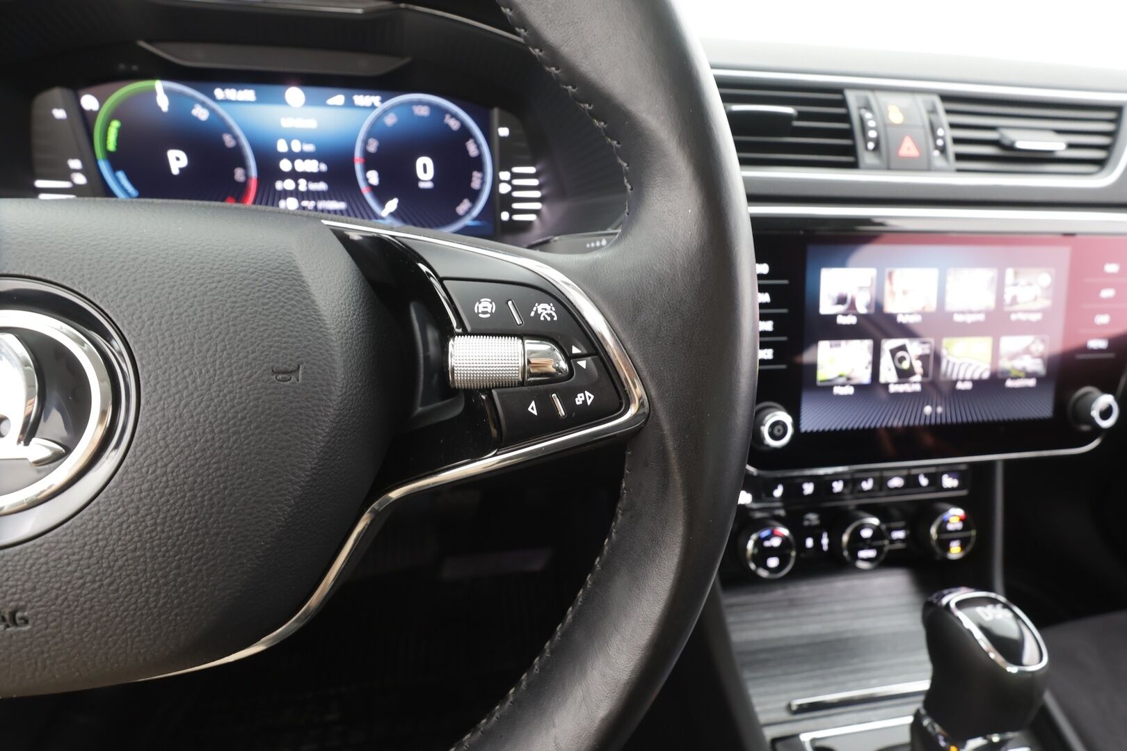 Skoda Superb 2022 1.4 TSI PHEV Style iV DSG Autom. - | ACC | Koukku | Webasto | Matrix | Canton | DCC | Muistipenkit | Nahka-alcantara | Sähk. takaluukku | 1-om suomiauto | ALV | 