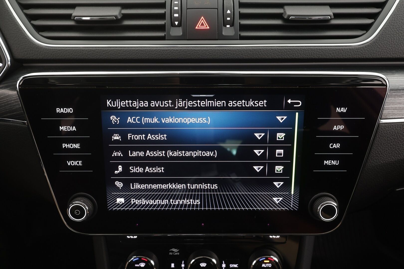 Skoda Superb 2022 1.4 TSI PHEV Style iV DSG Autom. - | ACC | Koukku | Webasto | Matrix | Canton | DCC | Muistipenkit | Nahka-alcantara | Sähk. takaluukku | 1-om suomiauto | ALV | 