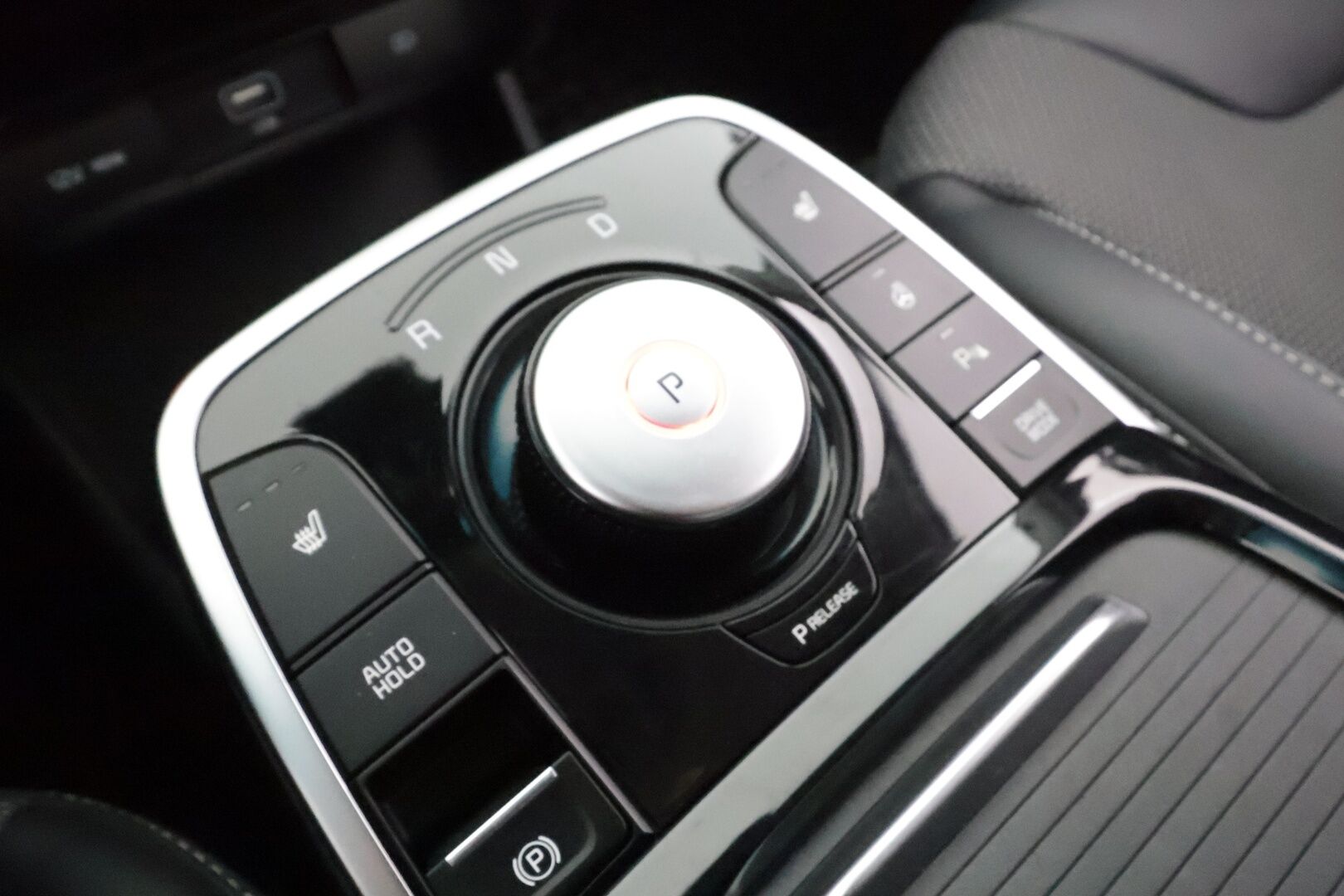 Kia Niro Electric 2022 EX 64 kWh 204 hv - | ACC | ILP | LED | Puolinahat | P.kamera | Lane Assist | Navi | Keyless | Lämm. ratti | Ambient light | Apple & Android | 2x renkaat aluin | Suomiauto |