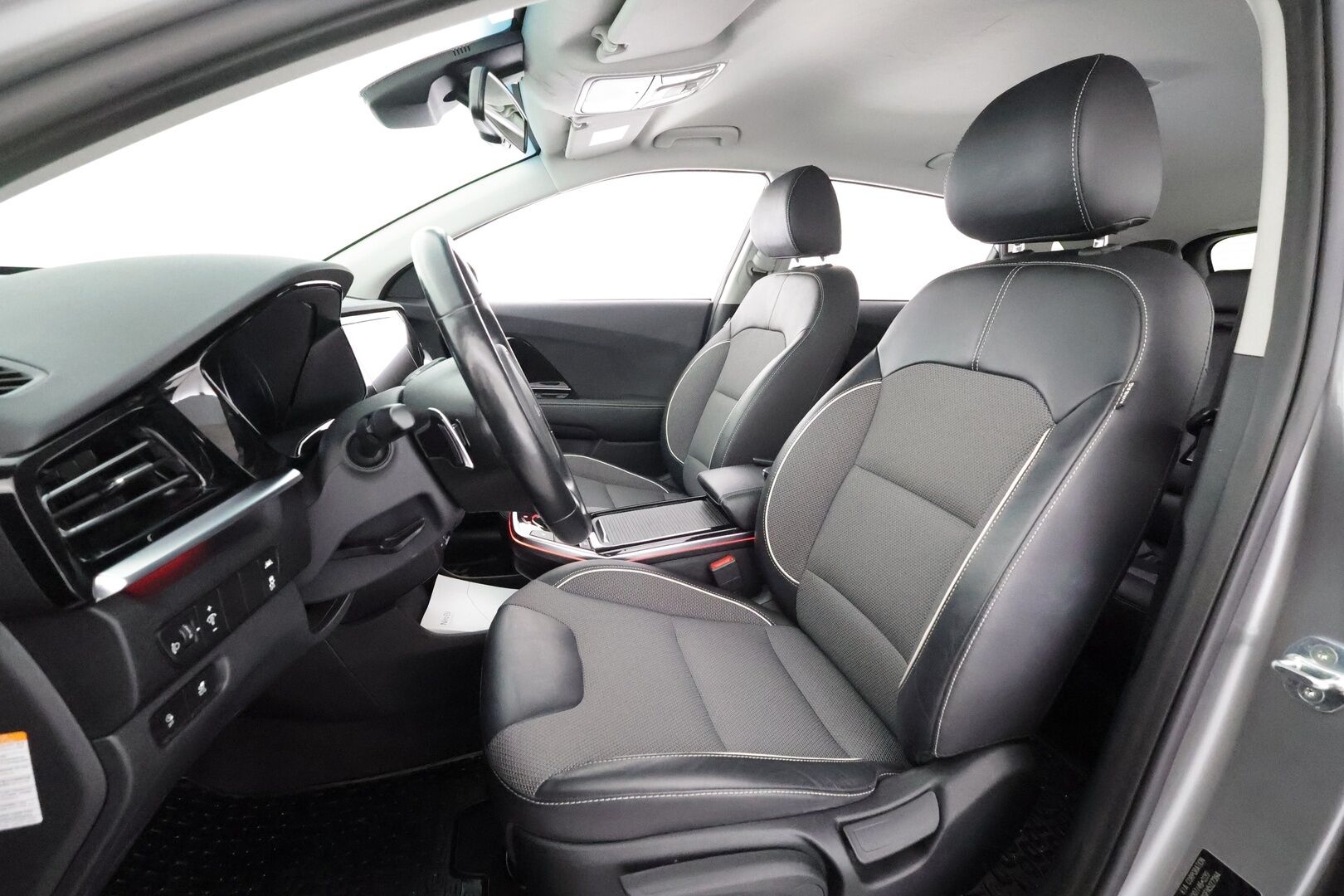 Kia Niro Electric 2022 EX 64 kWh 204 hv - | ACC | ILP | LED | Puolinahat | P.kamera | Lane Assist | Navi | Keyless | Lämm. ratti | Ambient light | Apple & Android | 2x renkaat aluin | Suomiauto |