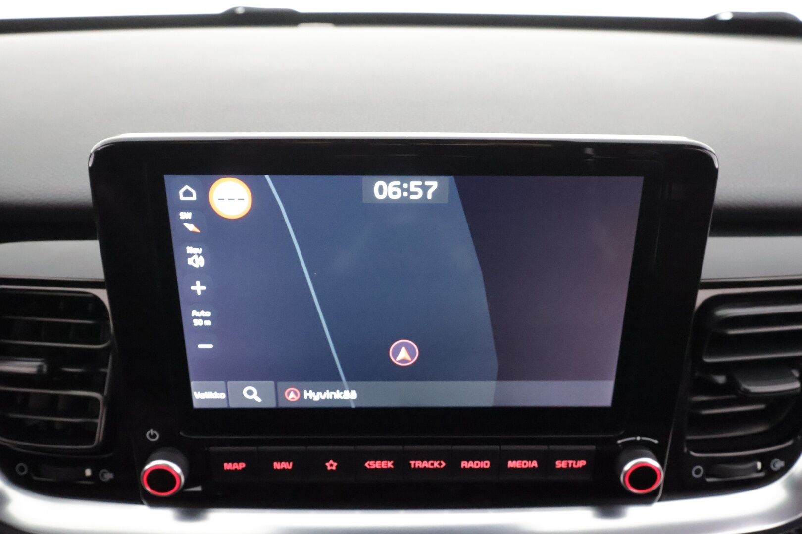 Kia Stonic 2022 1,0 T-GDI Mild-Hybrid 120hv GT-Line DCT * ACC / LED / P.Kamera / Sisätilanlämmitin / Navi / Keyless * - Suomi-auto / Merkkihuollot / Kahdet renkaat aluvanteilla