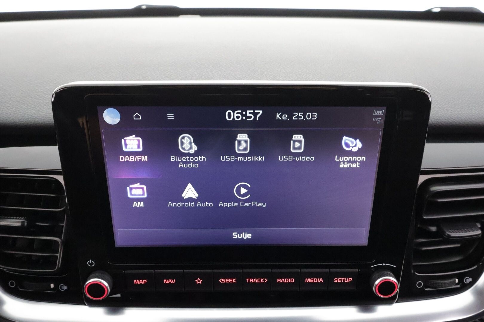 Kia Stonic 2022 1,0 T-GDI Mild-Hybrid 120hv GT-Line DCT * ACC / LED / P.Kamera / Sisätilanlämmitin / Navi / Keyless * - Suomi-auto / Merkkihuollot / Kahdet renkaat aluvanteilla