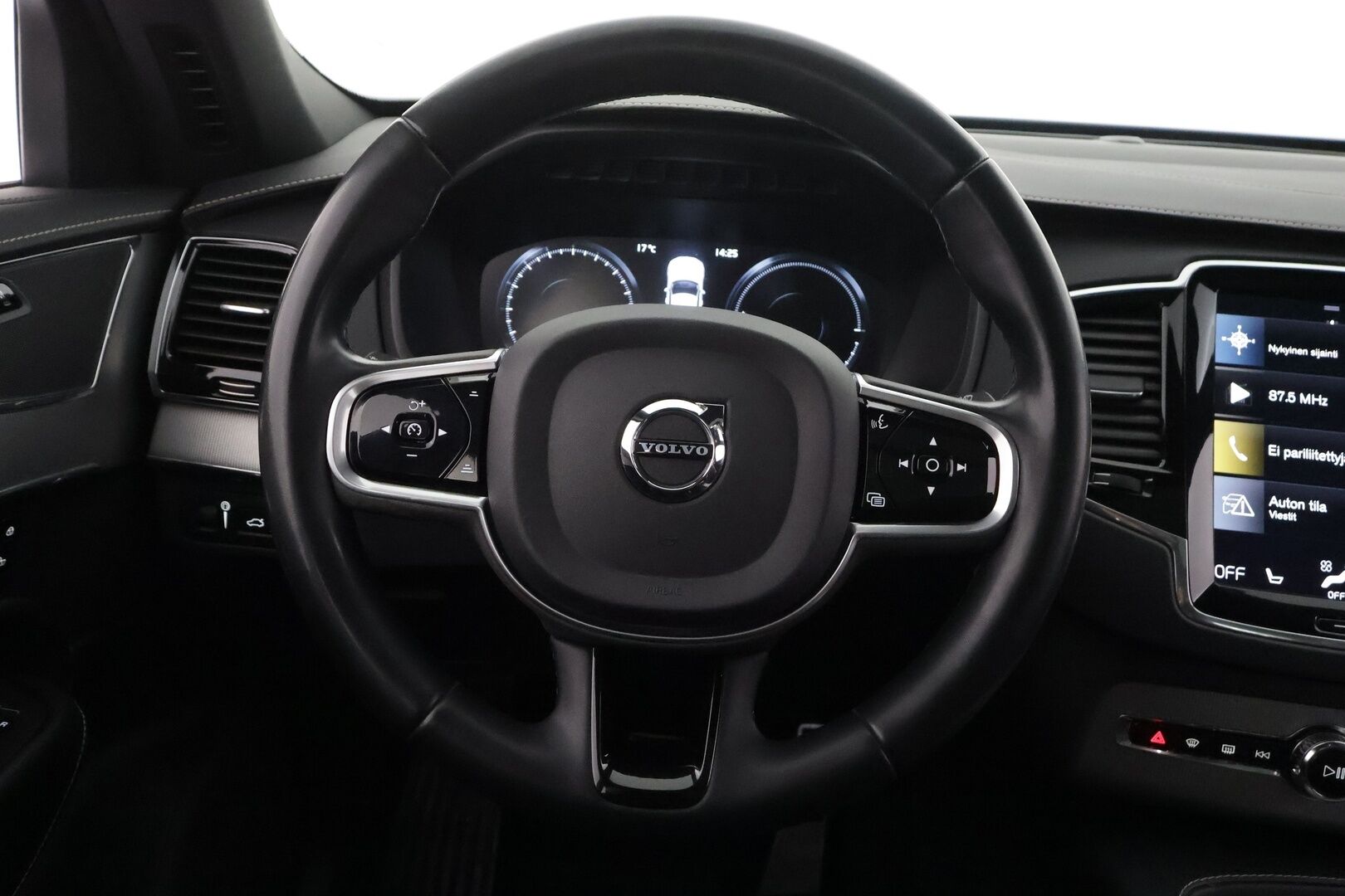 Volvo XC90 2022 T8 TwE AWD R-Design aut - | ACC | Webasto | Koukku | Panorama | Sporttipenkit muistilla | Nahka-alcantara | P.kamera | BLIS | Pilot Assist | Keyless | 1-om suomiauto | ALV | 